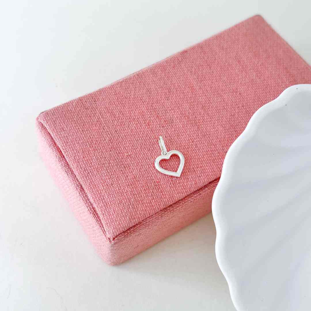 Pingente Coração Vazado Liso