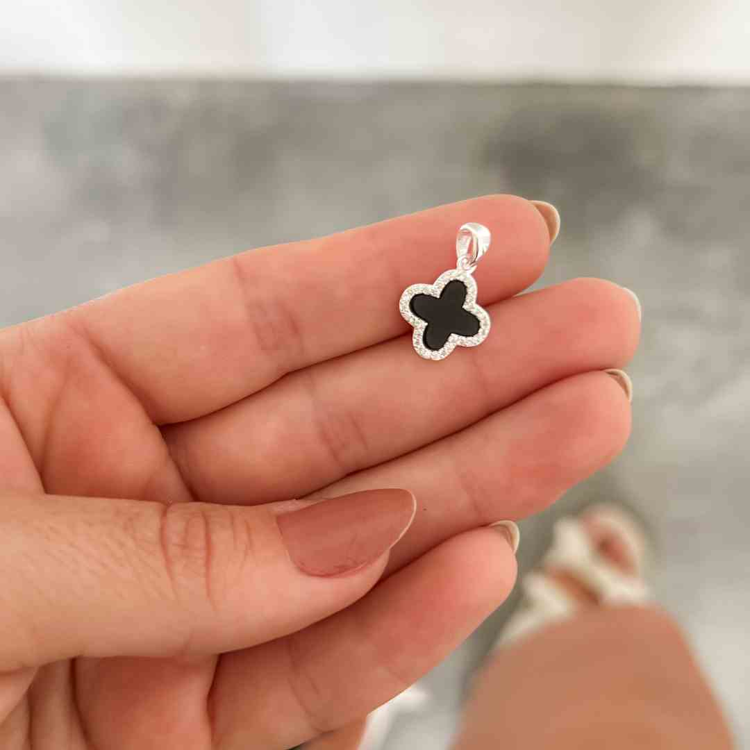 Pingente Trevo Ônix