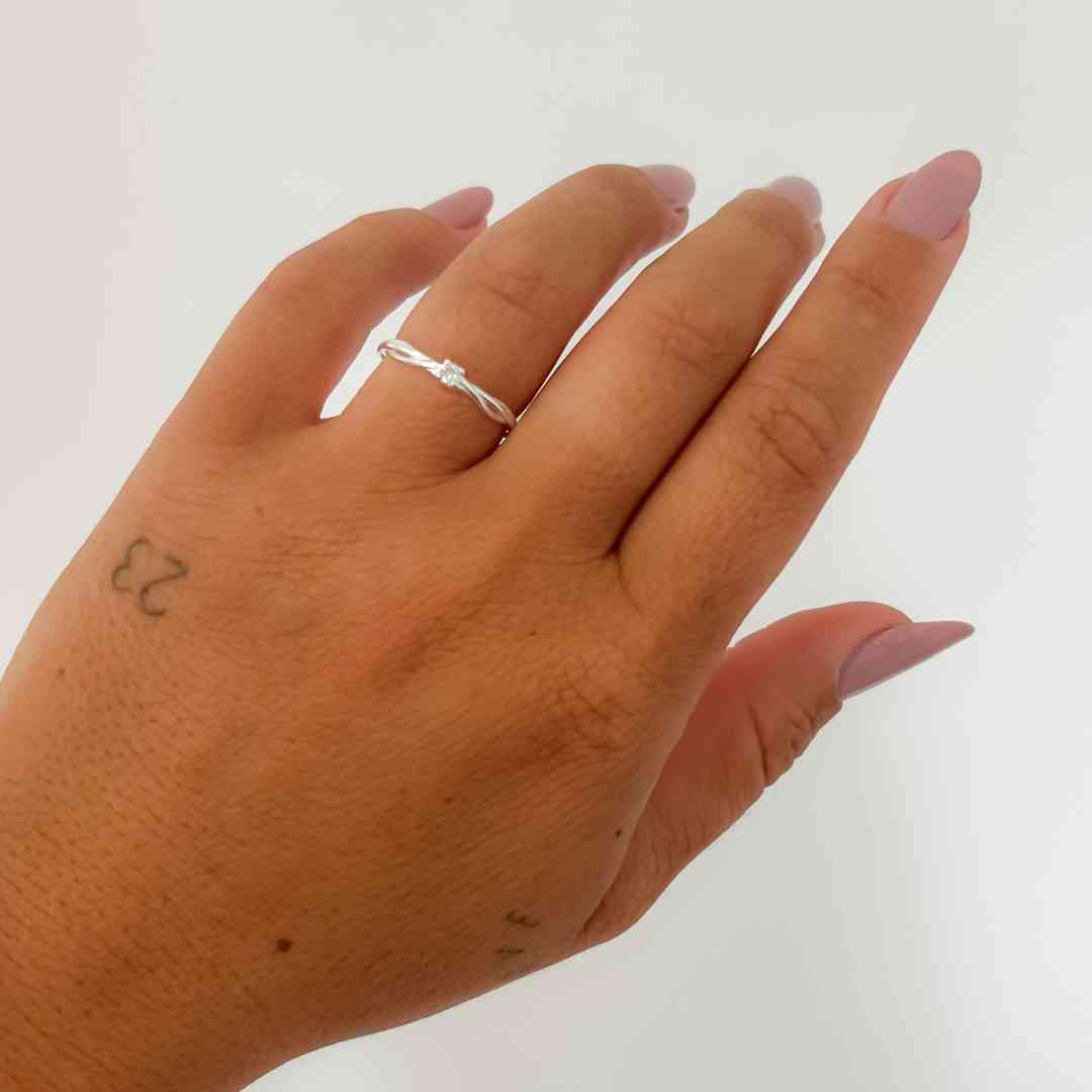 Anel Solitário 3 aros torcidos