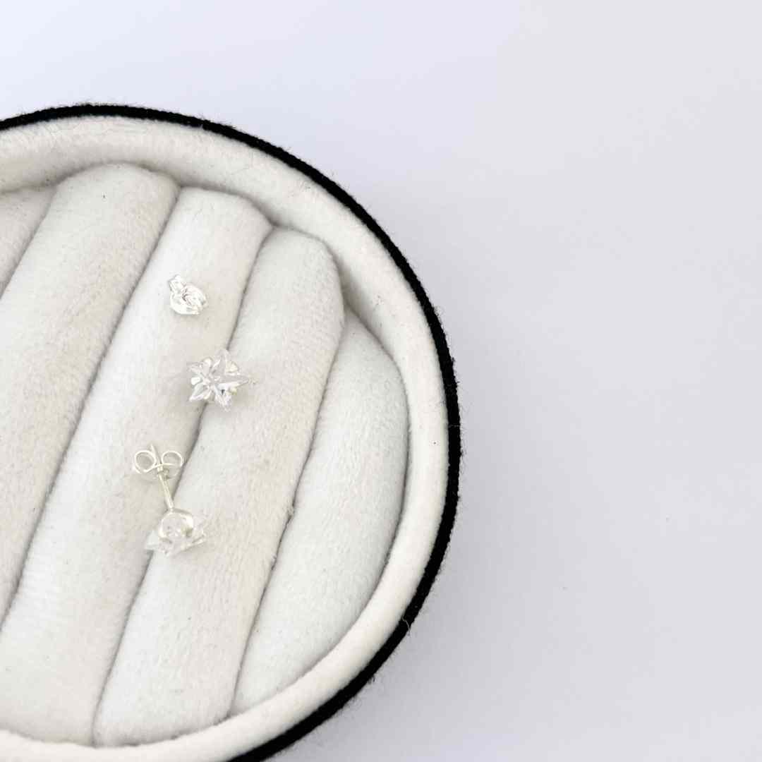 Brinco Pedra Estrela 8mm