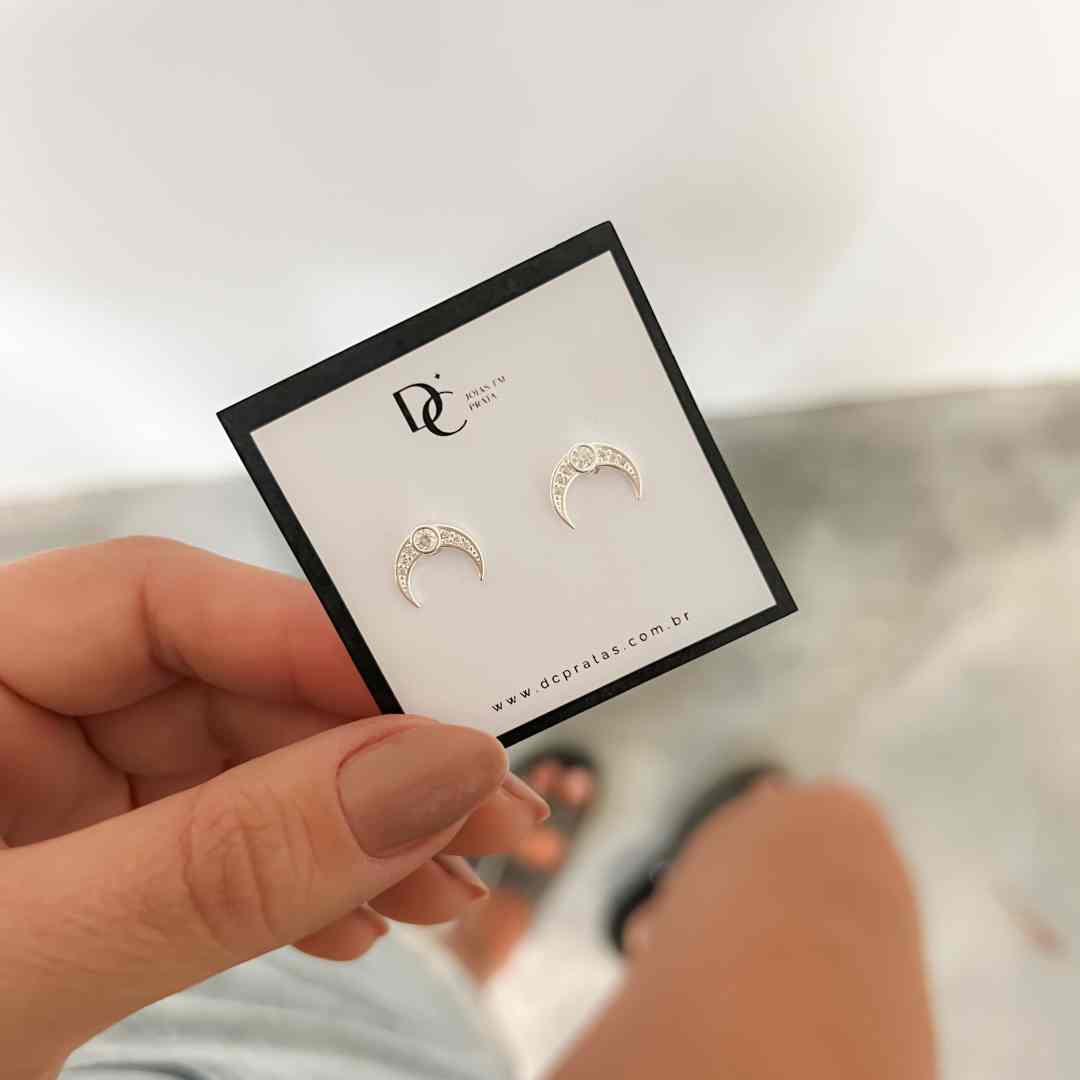 Brinco Lua Cravejada