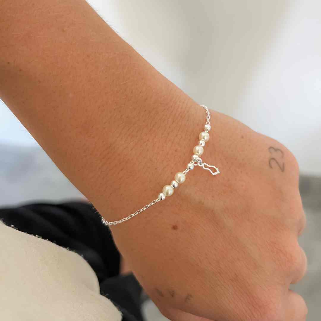 Pulseira Pérolas e Mini Figa
