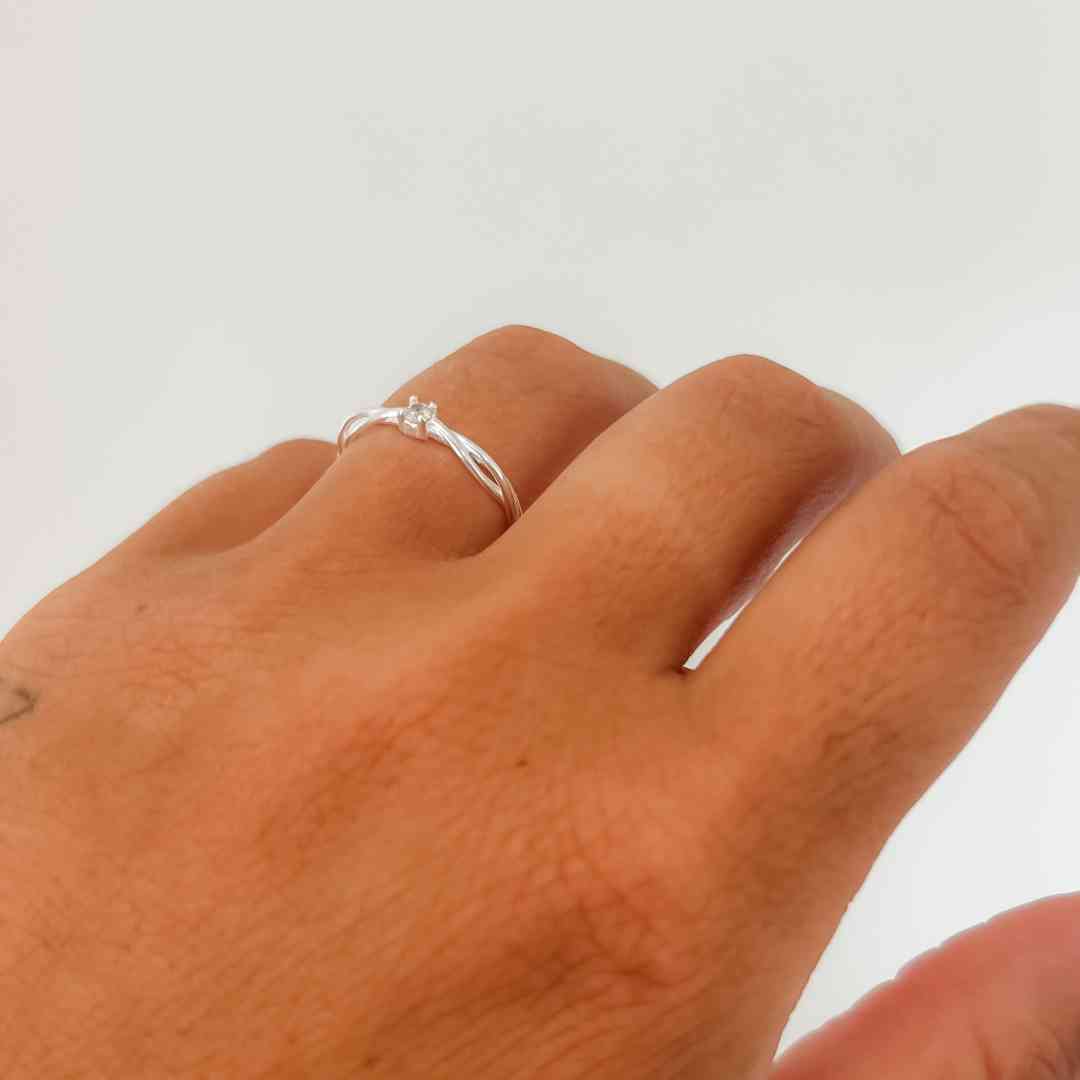 Anel Solitário 3 aros torcidos