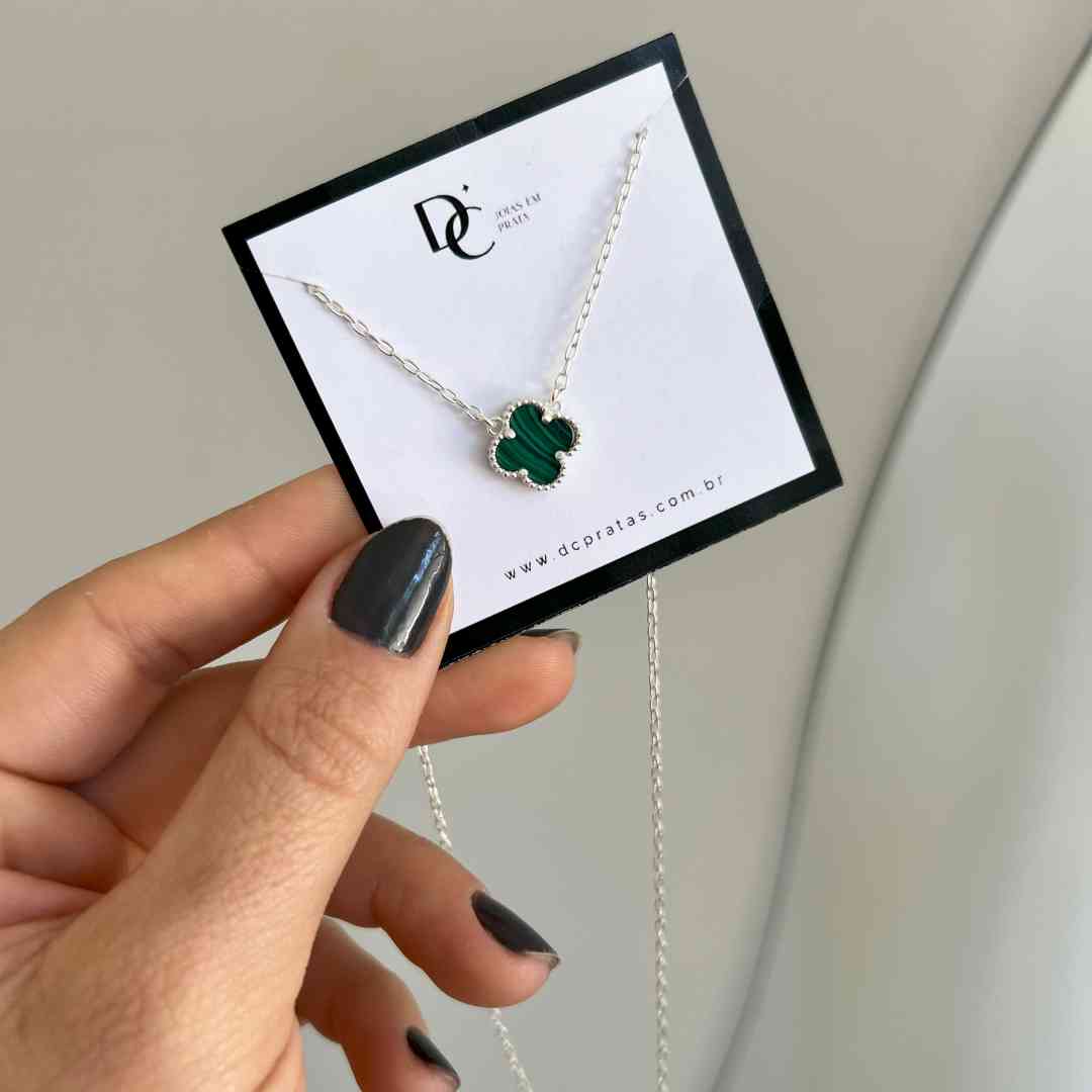 Gargantilha trevo verde
