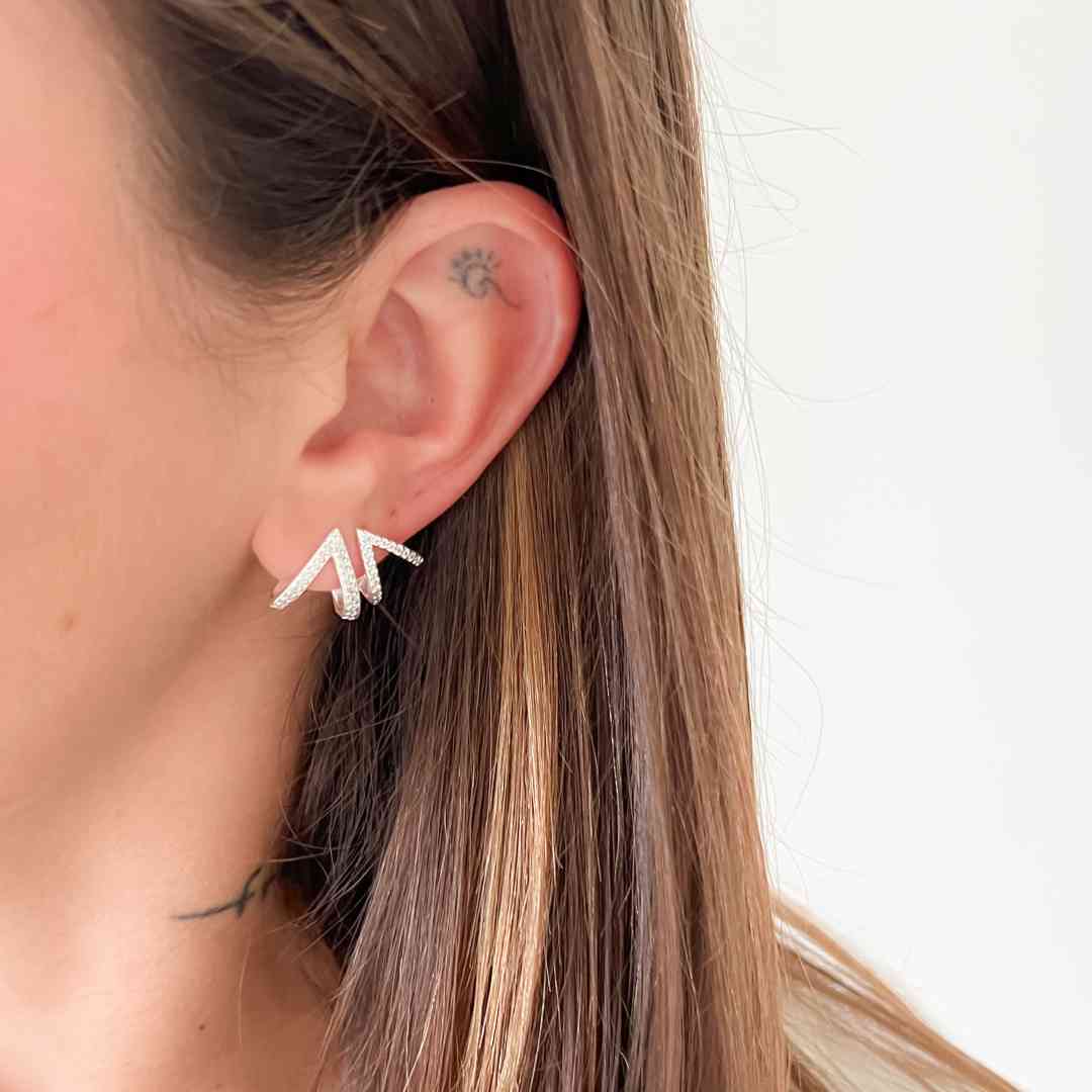 Brinco Triângulo Duplo Cravejado