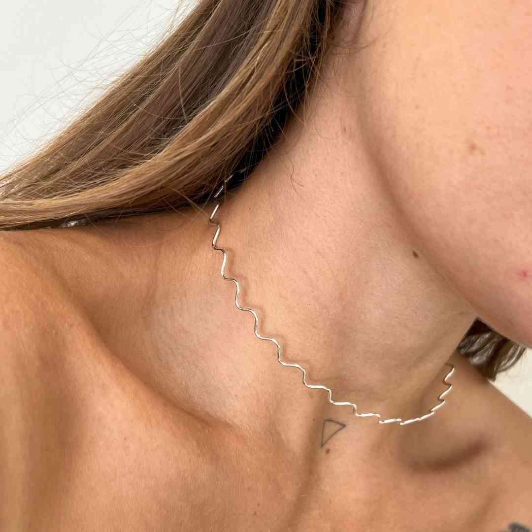 Gargantilha aro zigzag