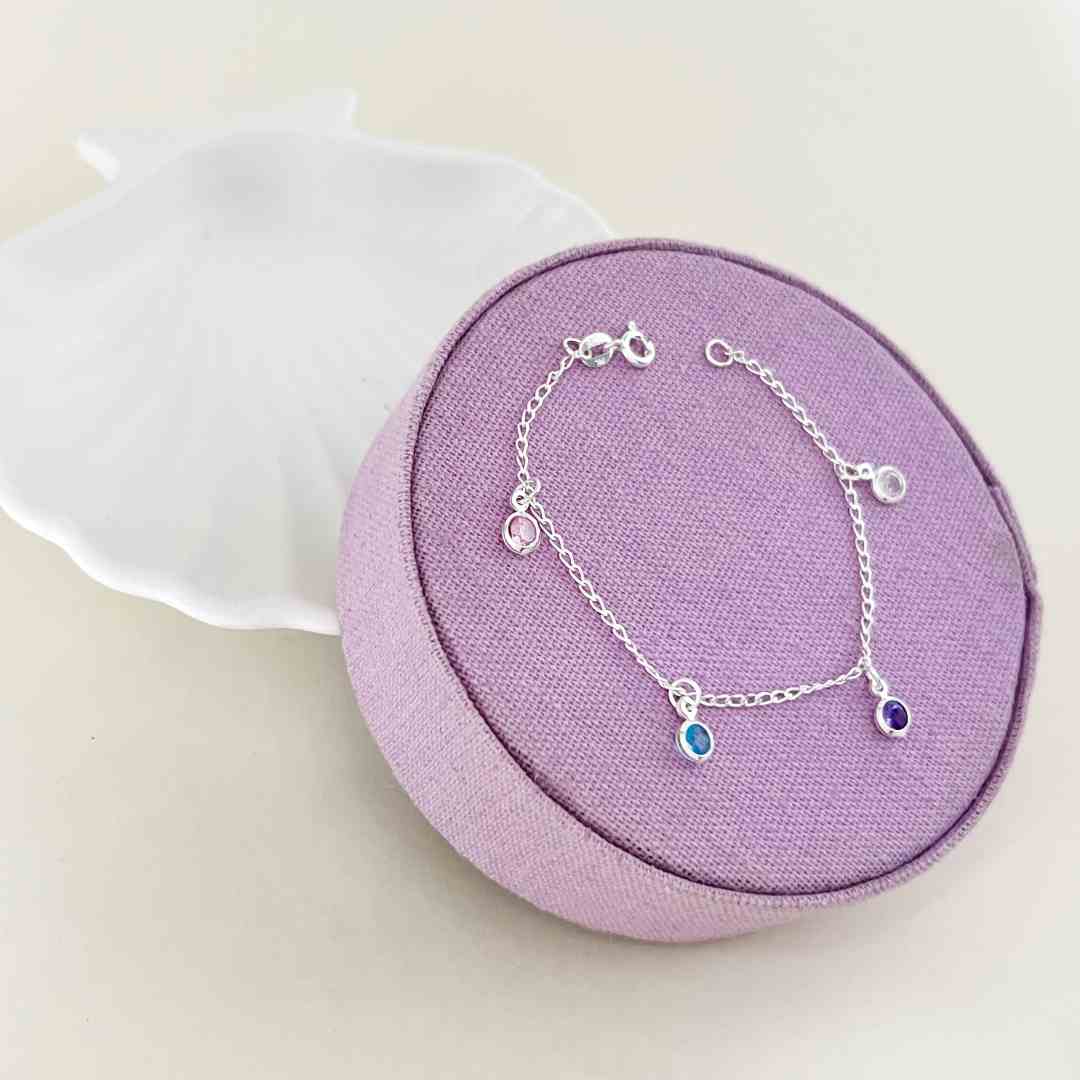 Pulseira Infantil Pingentes Coloridos