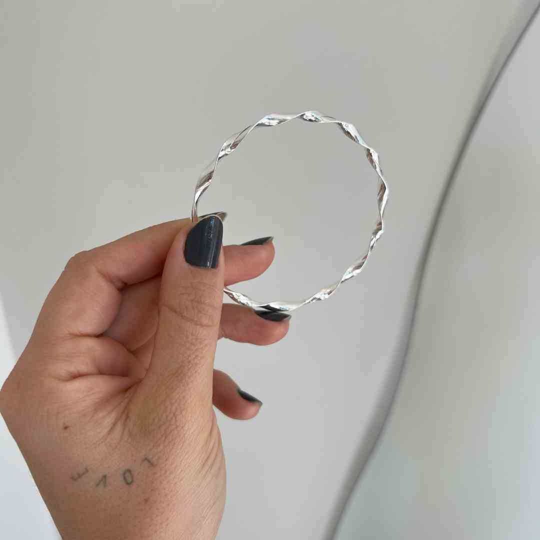 Pulseira aro torcido