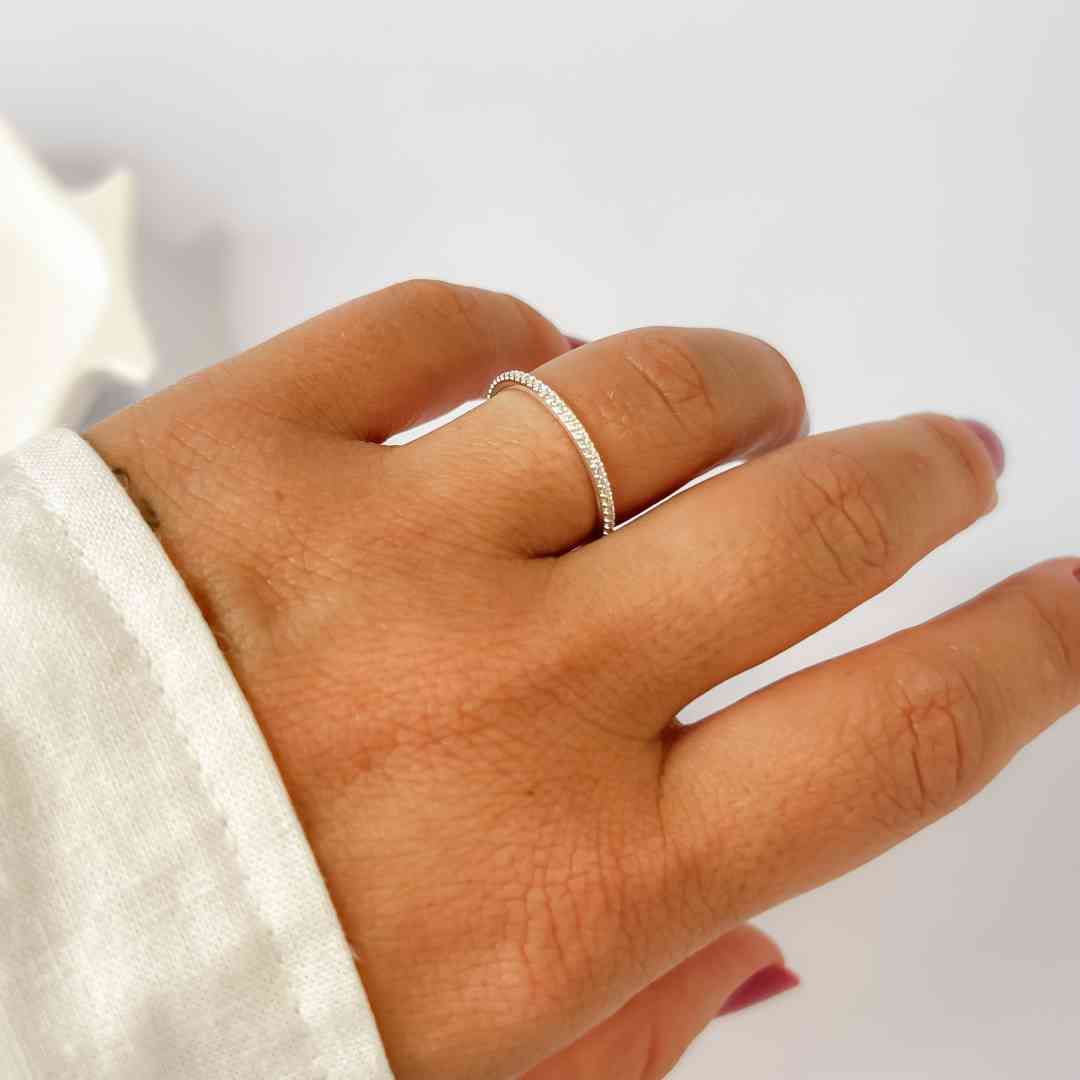 Anel Aparador Fino Aro Cravejado