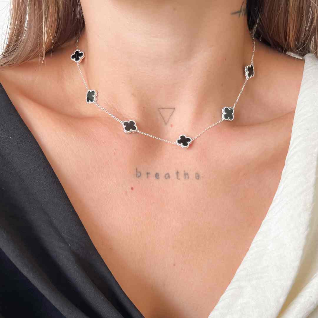 Colar Trevo Ônix
