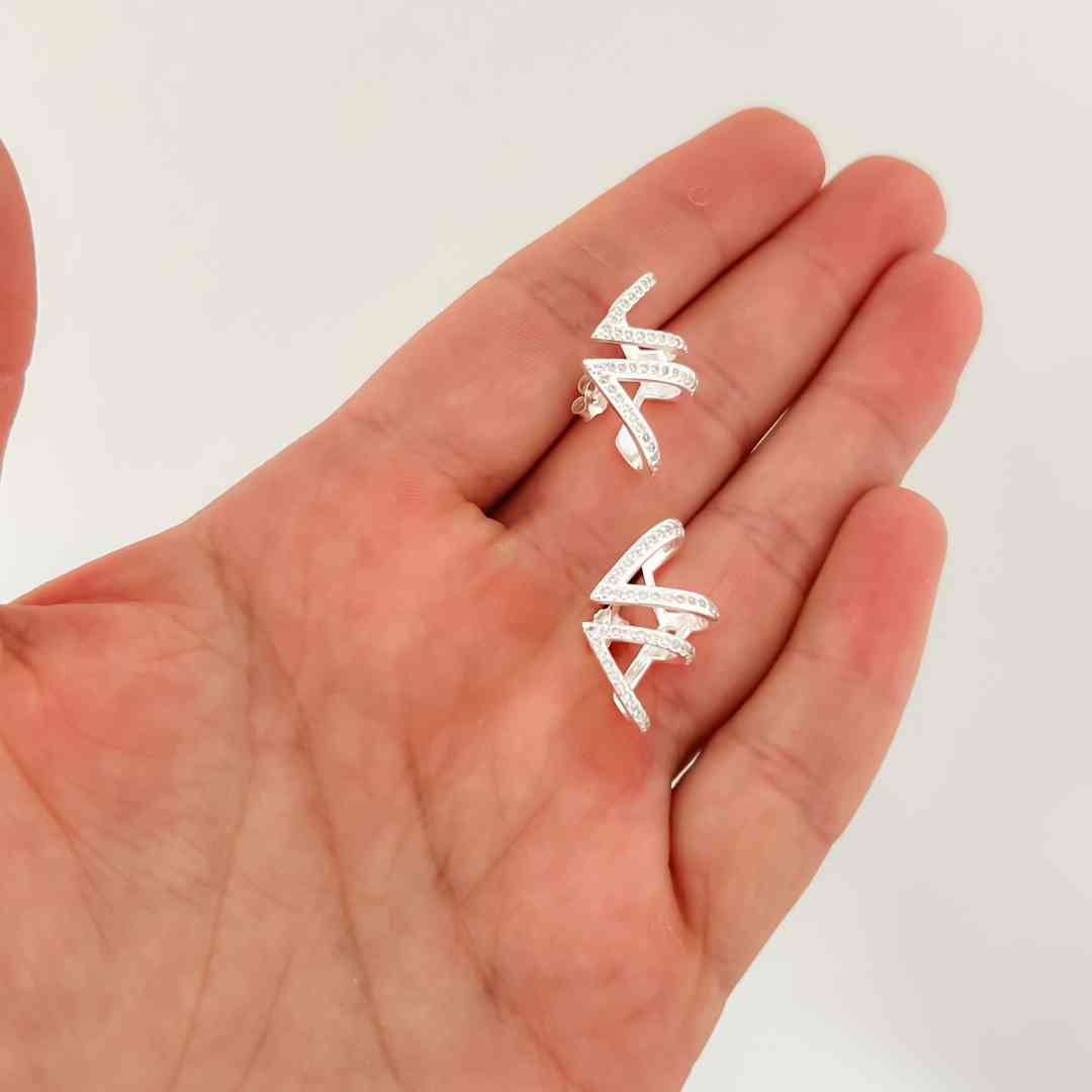 Brinco Triângulo Duplo Cravejado