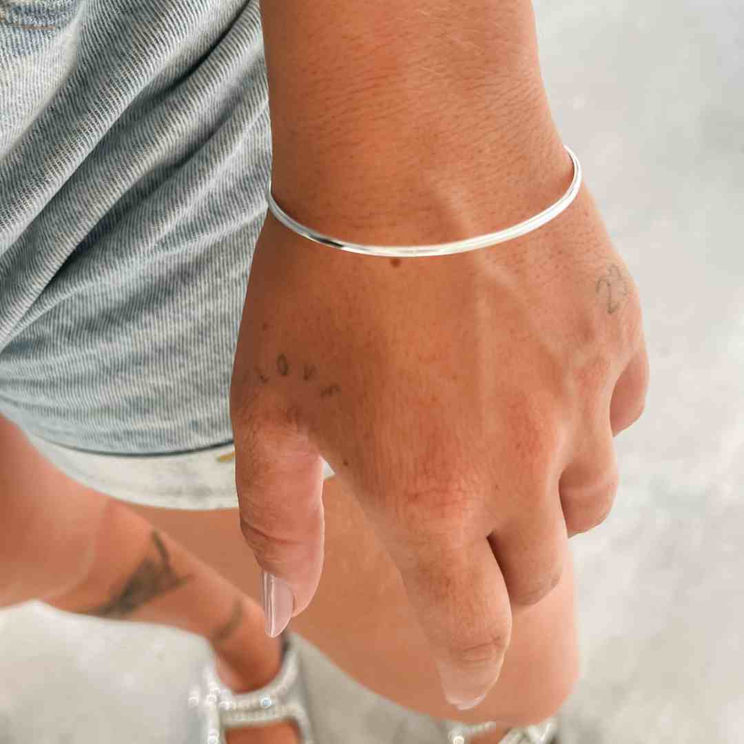 Pulseira aro continuo liso 