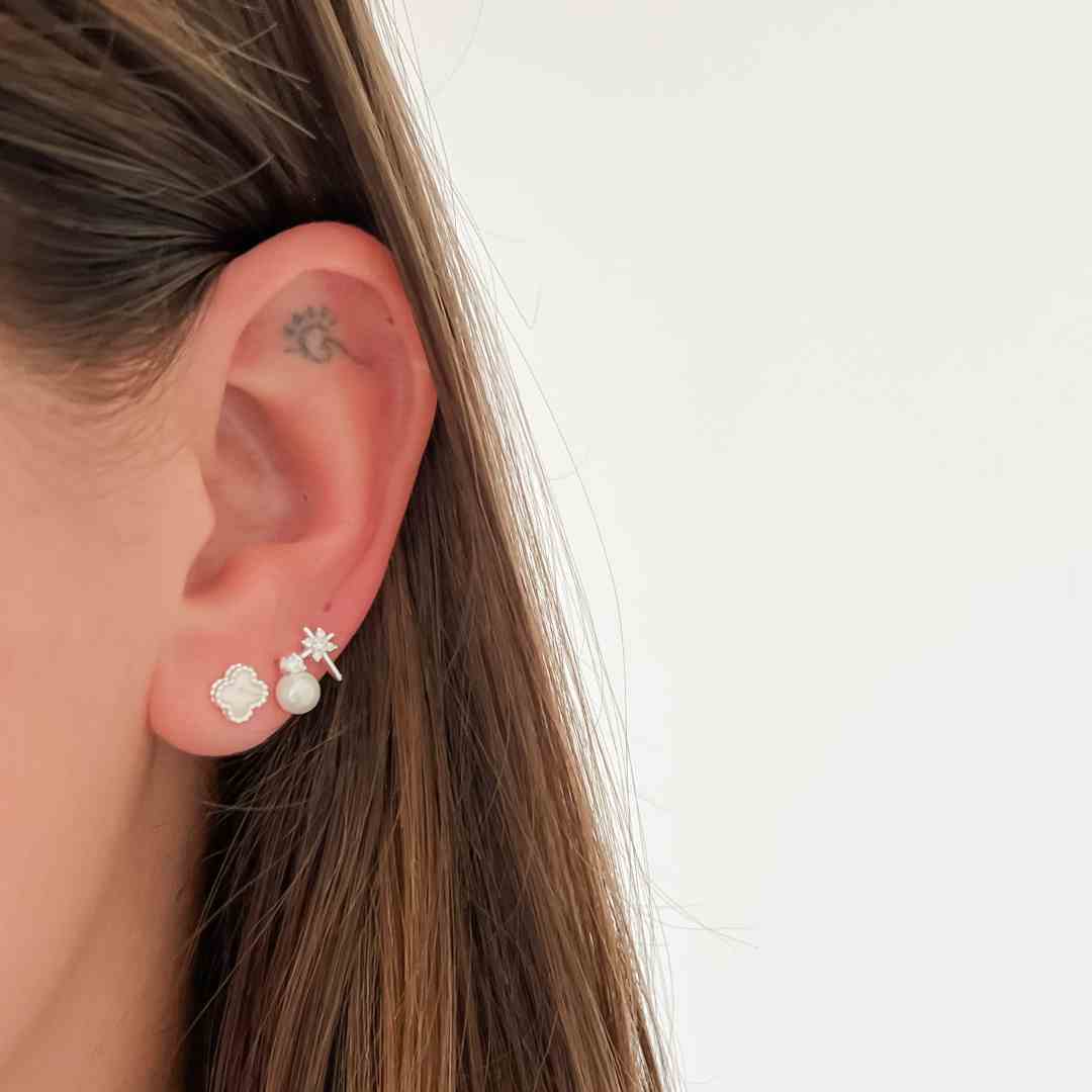 Brinco Trio Trevo/Pérola/Cruz