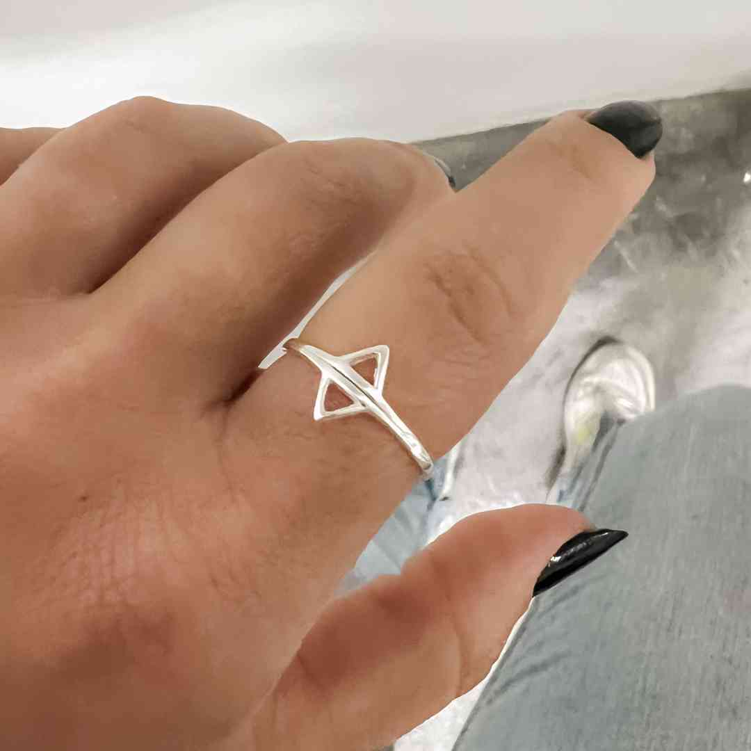 Anel Dois Triângulos