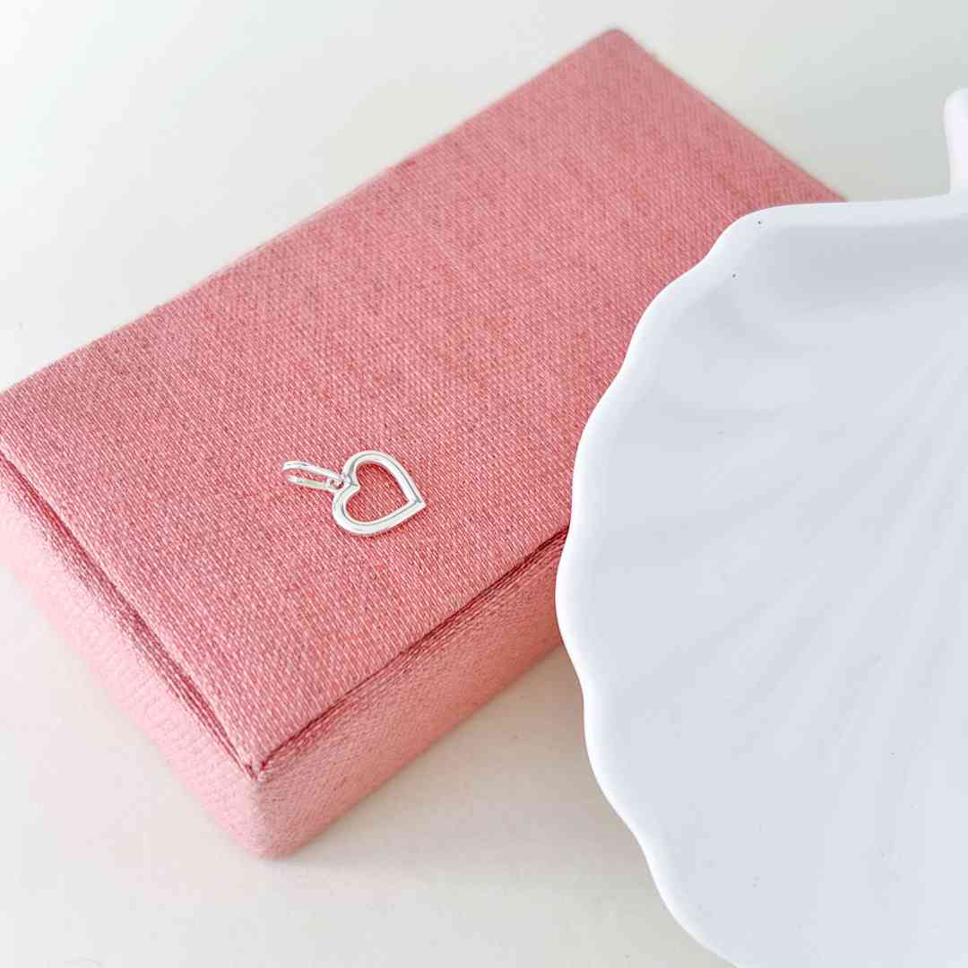 Pingente Coração Vazado Liso