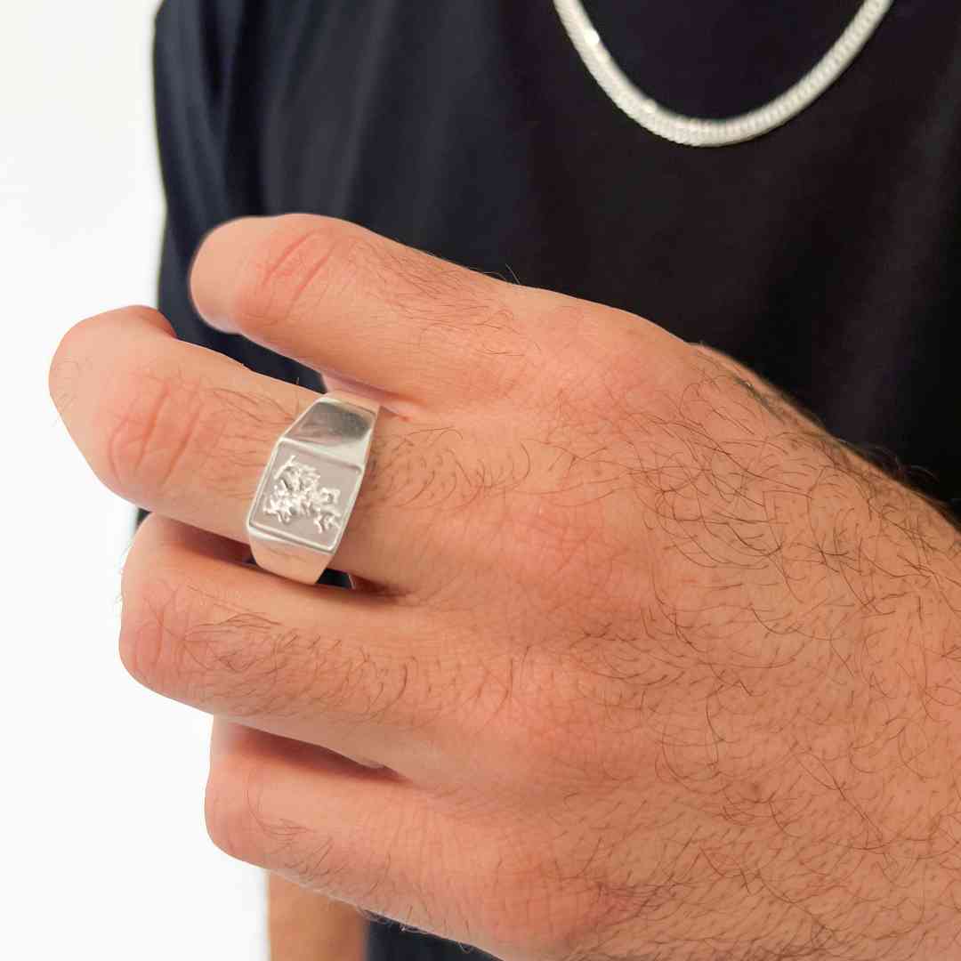 Anel Quadrado São Jorge