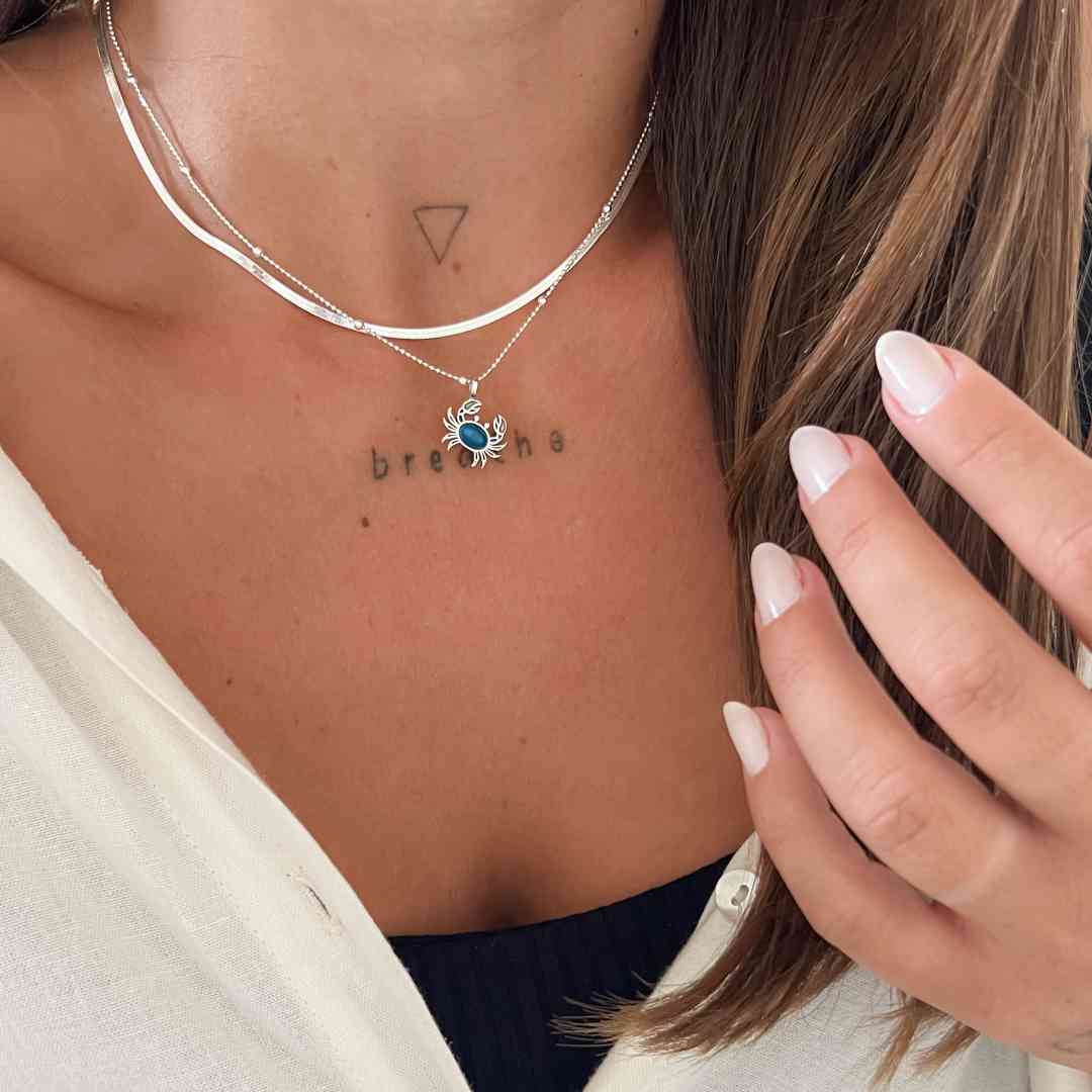 Pingente Caranguejo Pedra Natural Apatita Azul