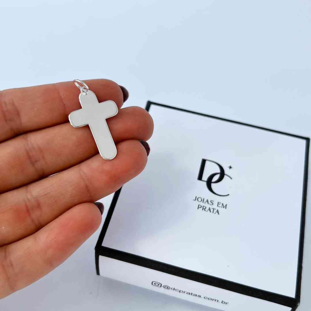 Pingente liso largo crucifíxo