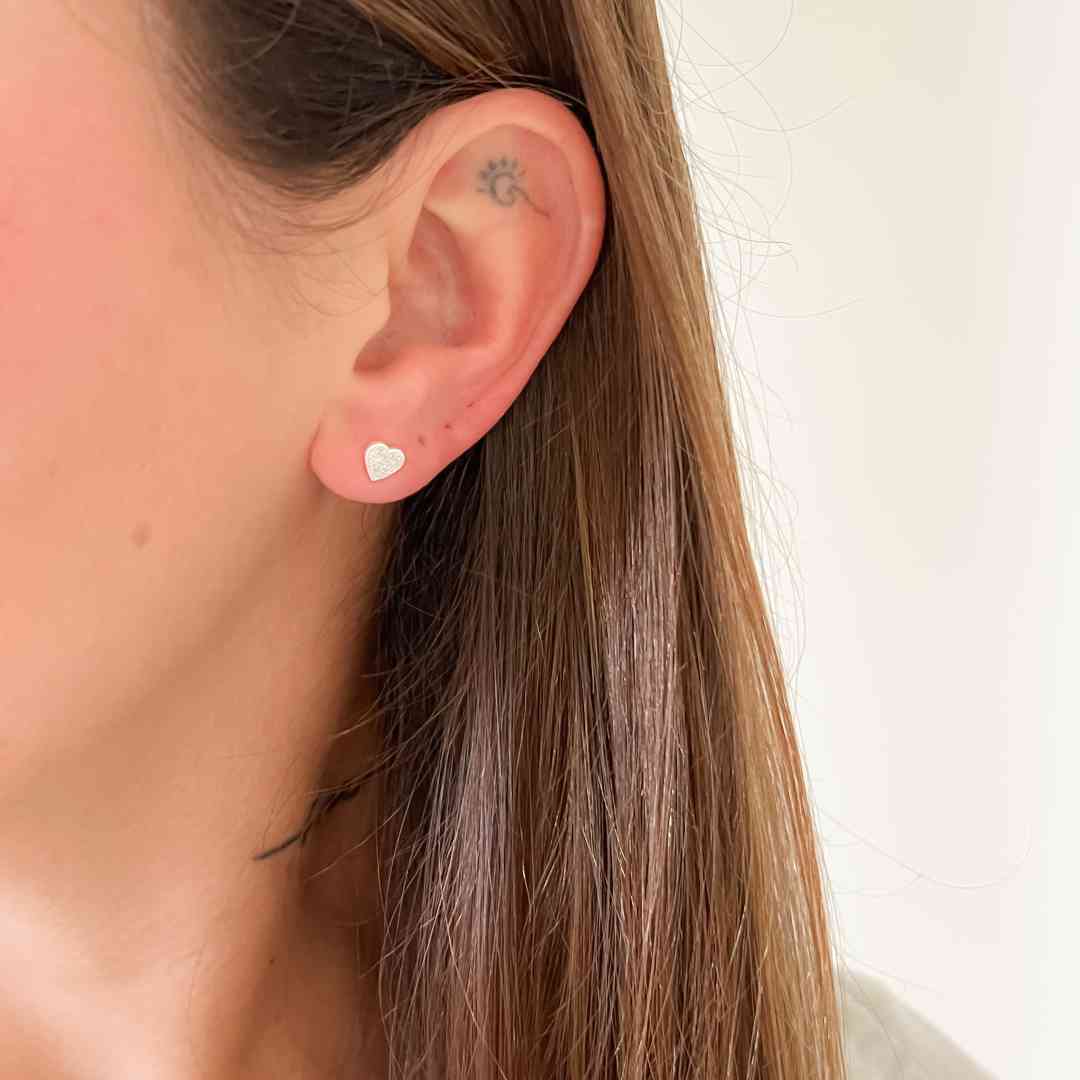 Brinco Mini Coração Cravejado
