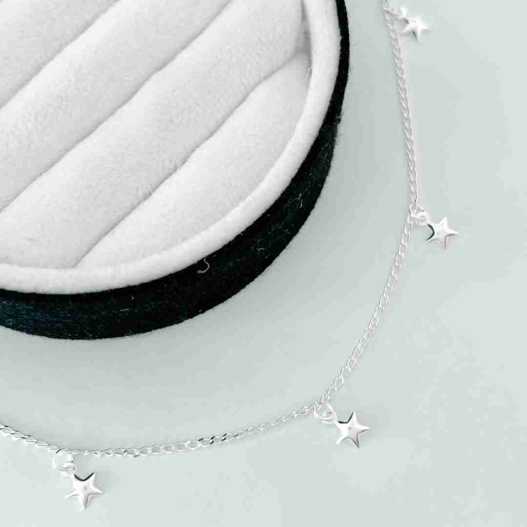 Tornozeleira 5 Pingentes Estrelas 