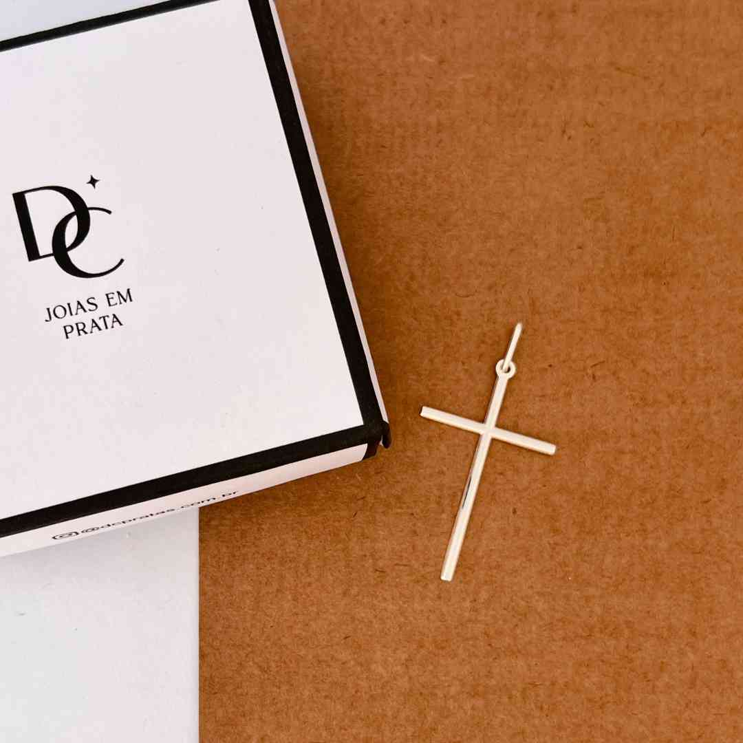 Pingente crucifíxo liso G