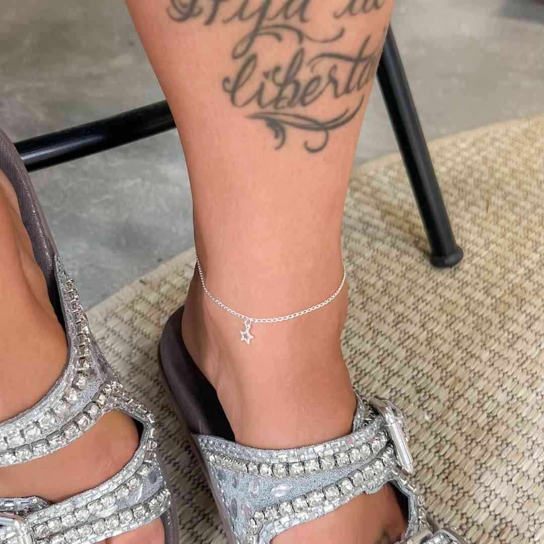 Tornozeleira Pingente Estrela Vazada