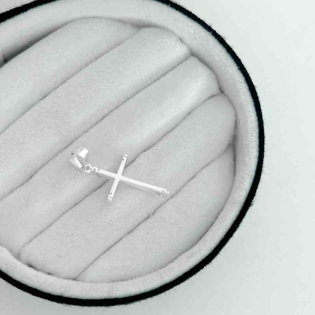 Pingente Cruz Cravejada M