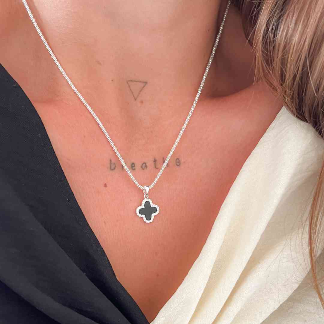 Pingente Trevo Ônix