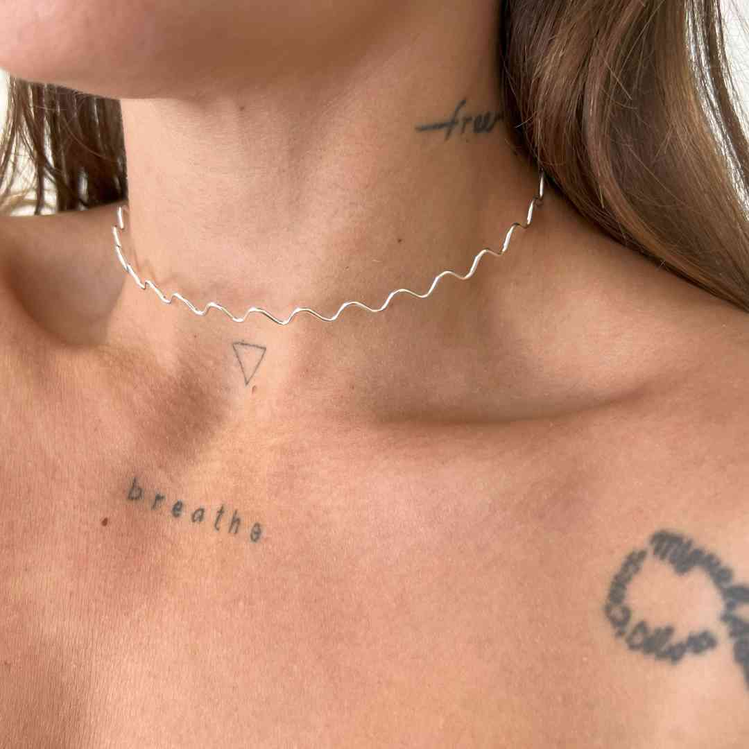 Gargantilha aro zigzag