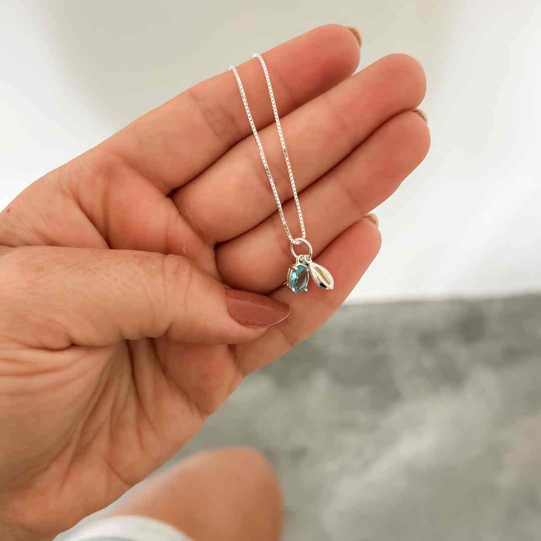 Colar Búzios e Zircônia Turquesa