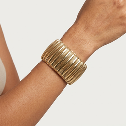 BRACELETE MAXI ONDAS LISO - COLECAO MAXIMALISTA BAN. DOURADO