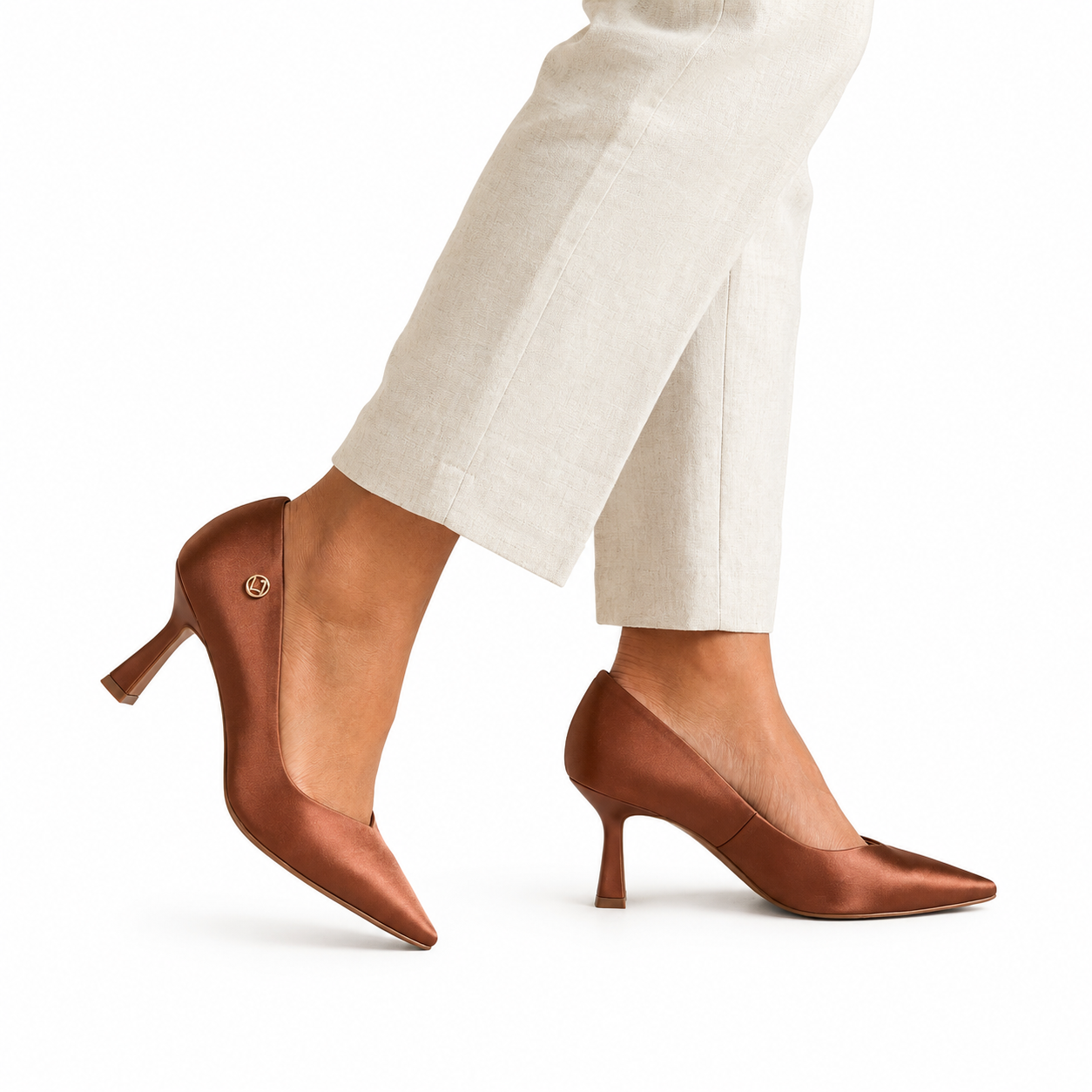 Scarpin Feminino Bico Fino em Couro