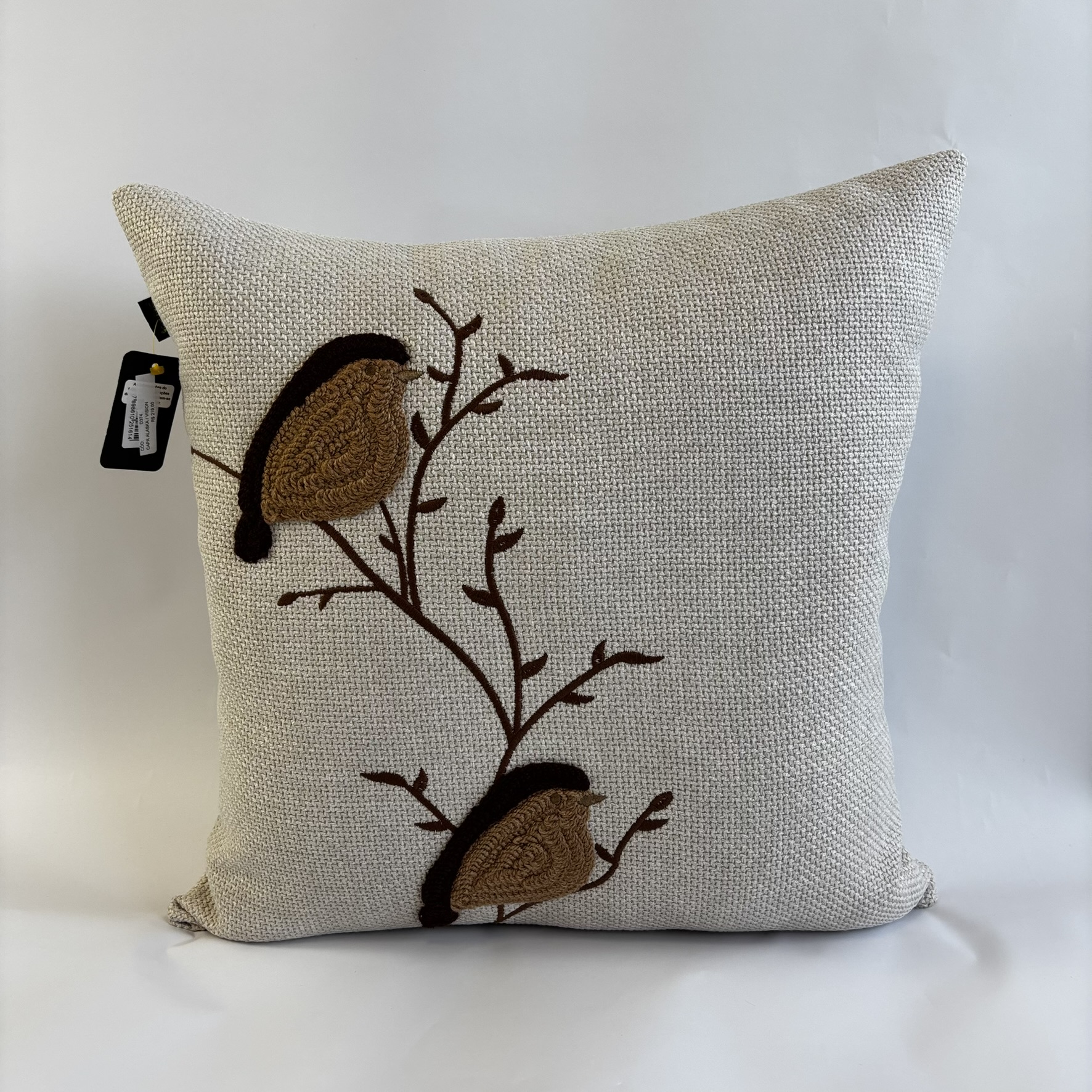 CAPA PARA ALMOFADA 50 X 50 CM  TRAMADO BEGE CLARO COM BORDADO PÁSSARO BEGE