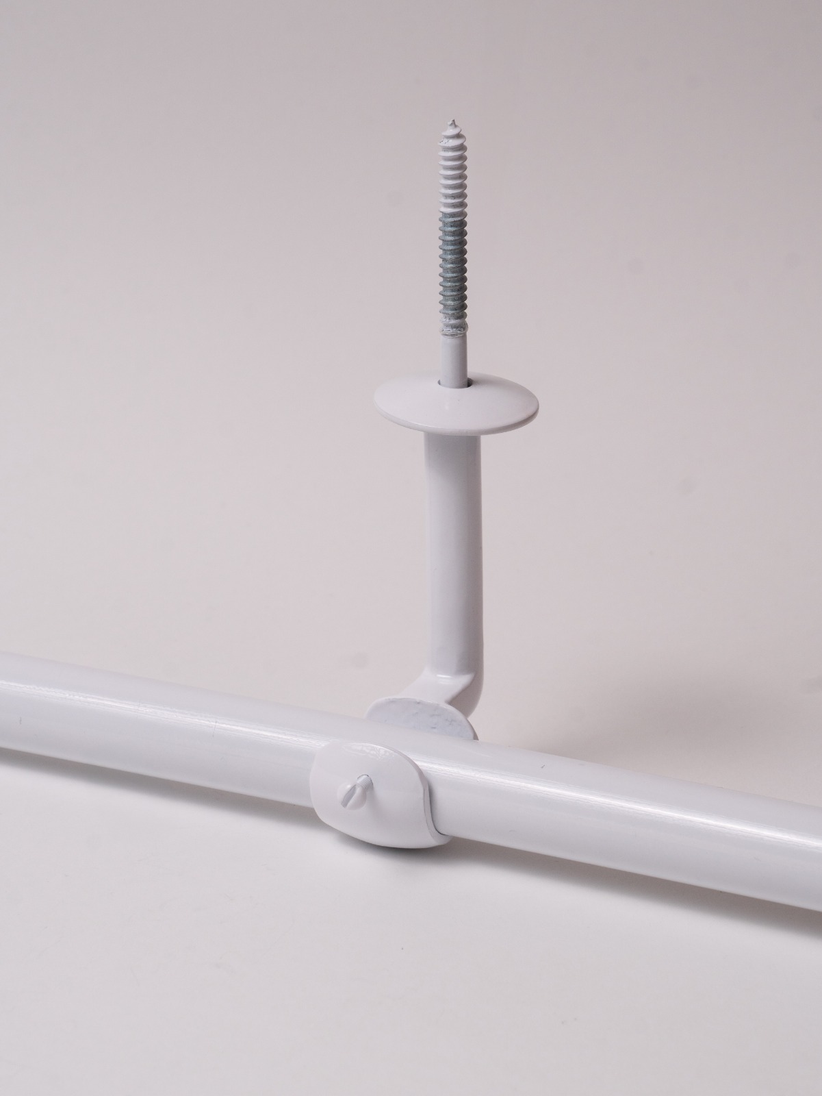 SUPORTE DE TETO PARA VARAO DE 19mm  ILHOS - BRANCO