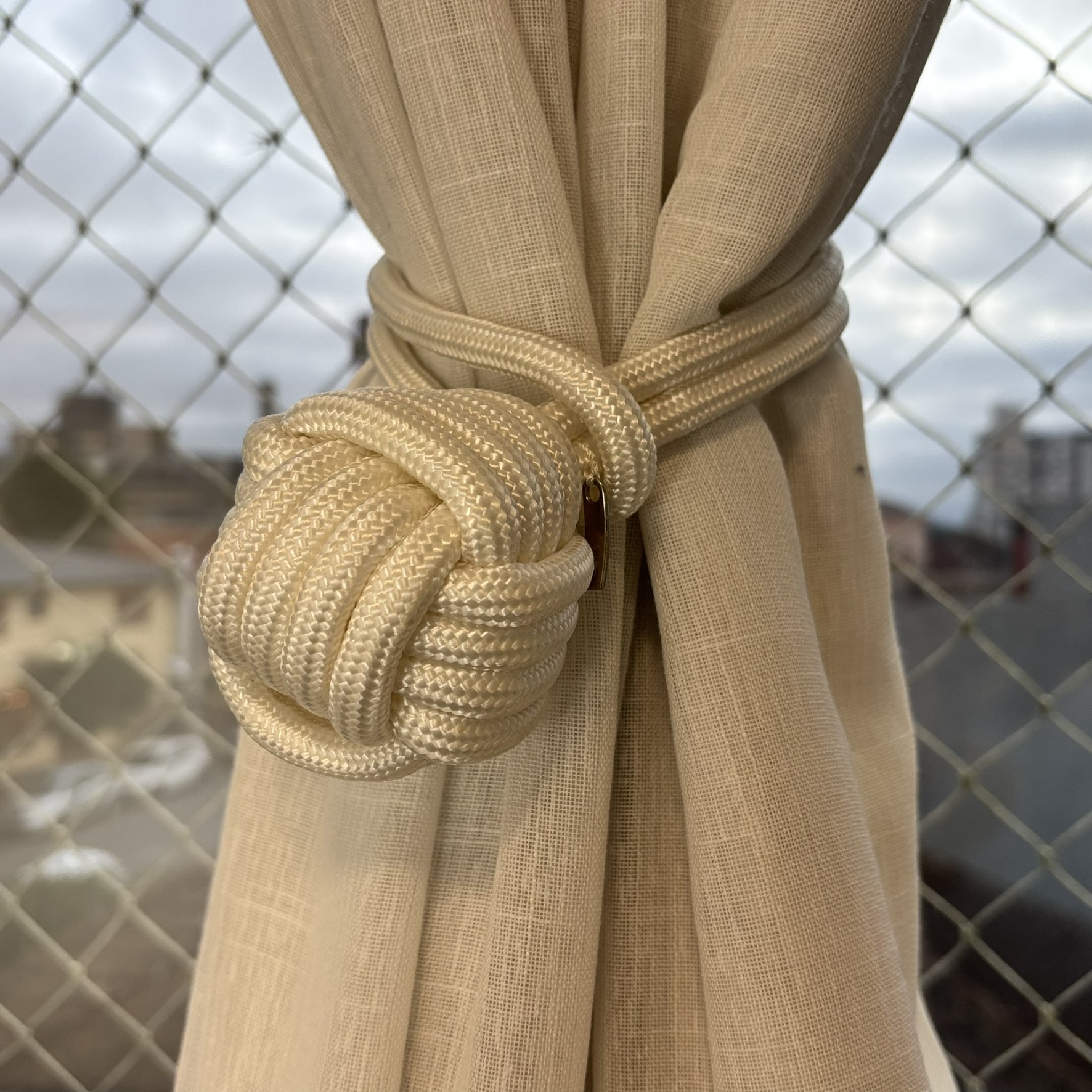 BRAÇADEIRA PARA CORTINA FEITA EM CORDA NÁUTICA OCEAN OFF WHITE