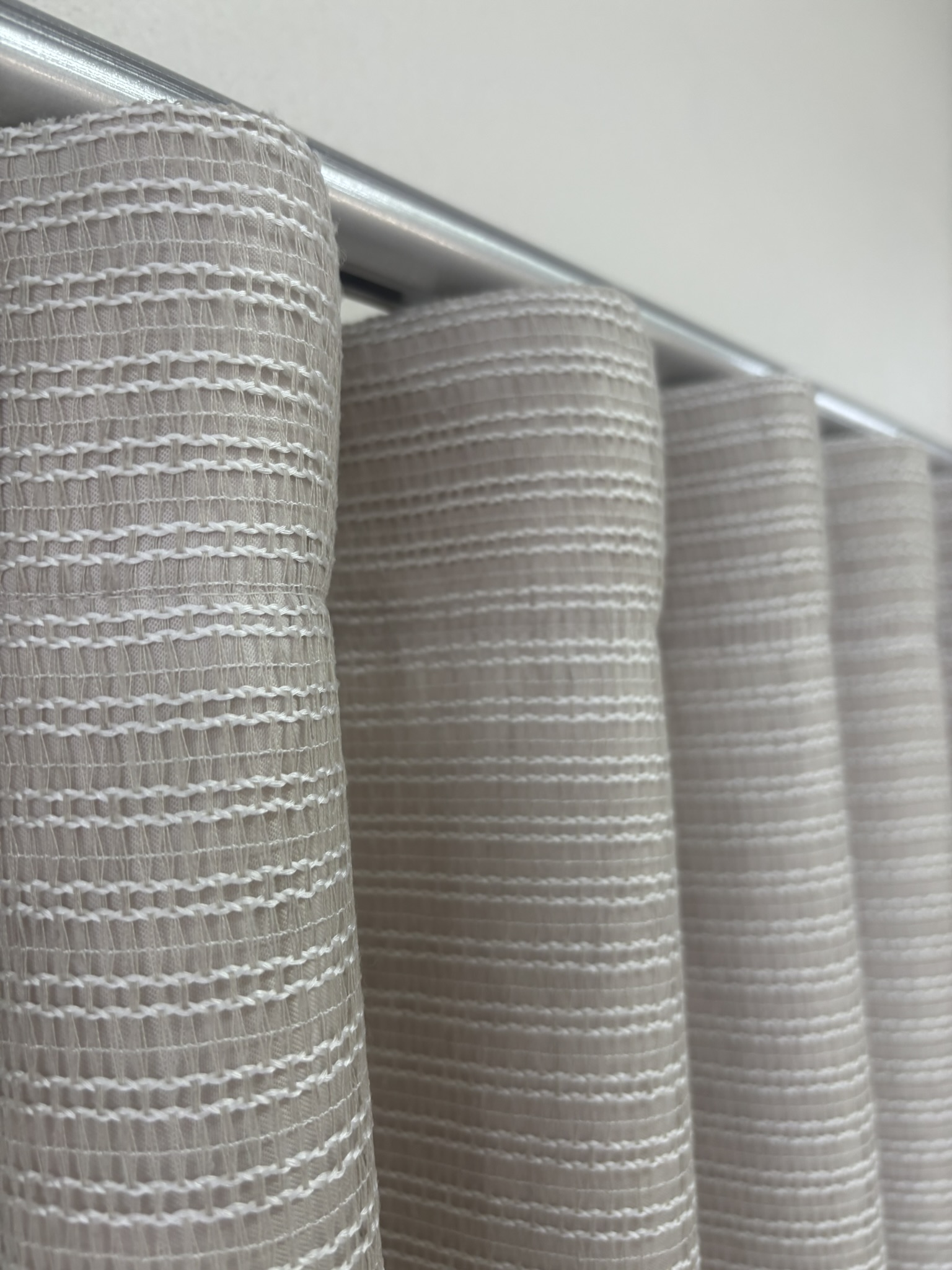 CORTINA WAVE TELA AREIA E FORRO