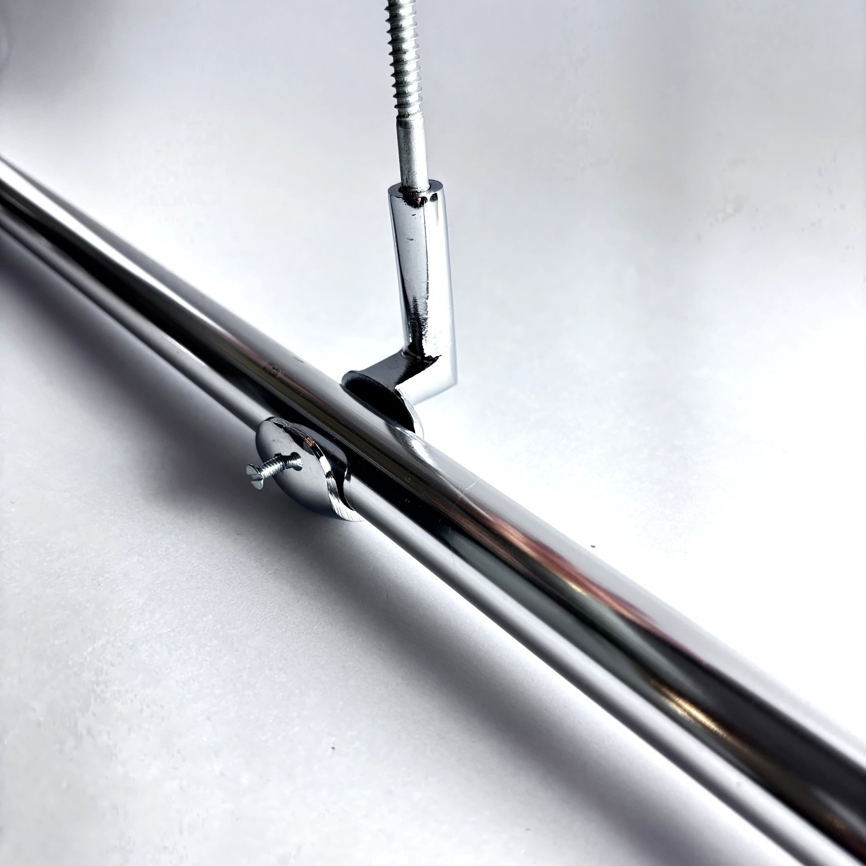 SUPORTE DE TETO PARA VARAO CORTINA DE  19mm - CROMADO