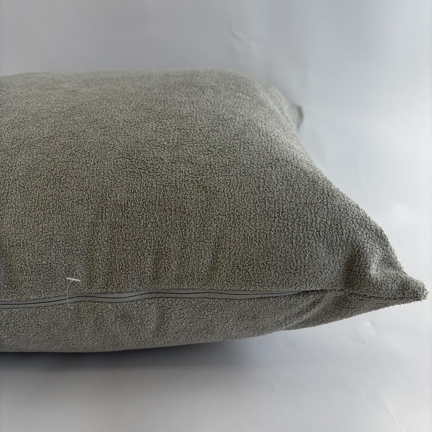 CAPA PARA ALMOFADA 50 X 50 CM  BOUCLÊ VERSAILES VERDE CLARO