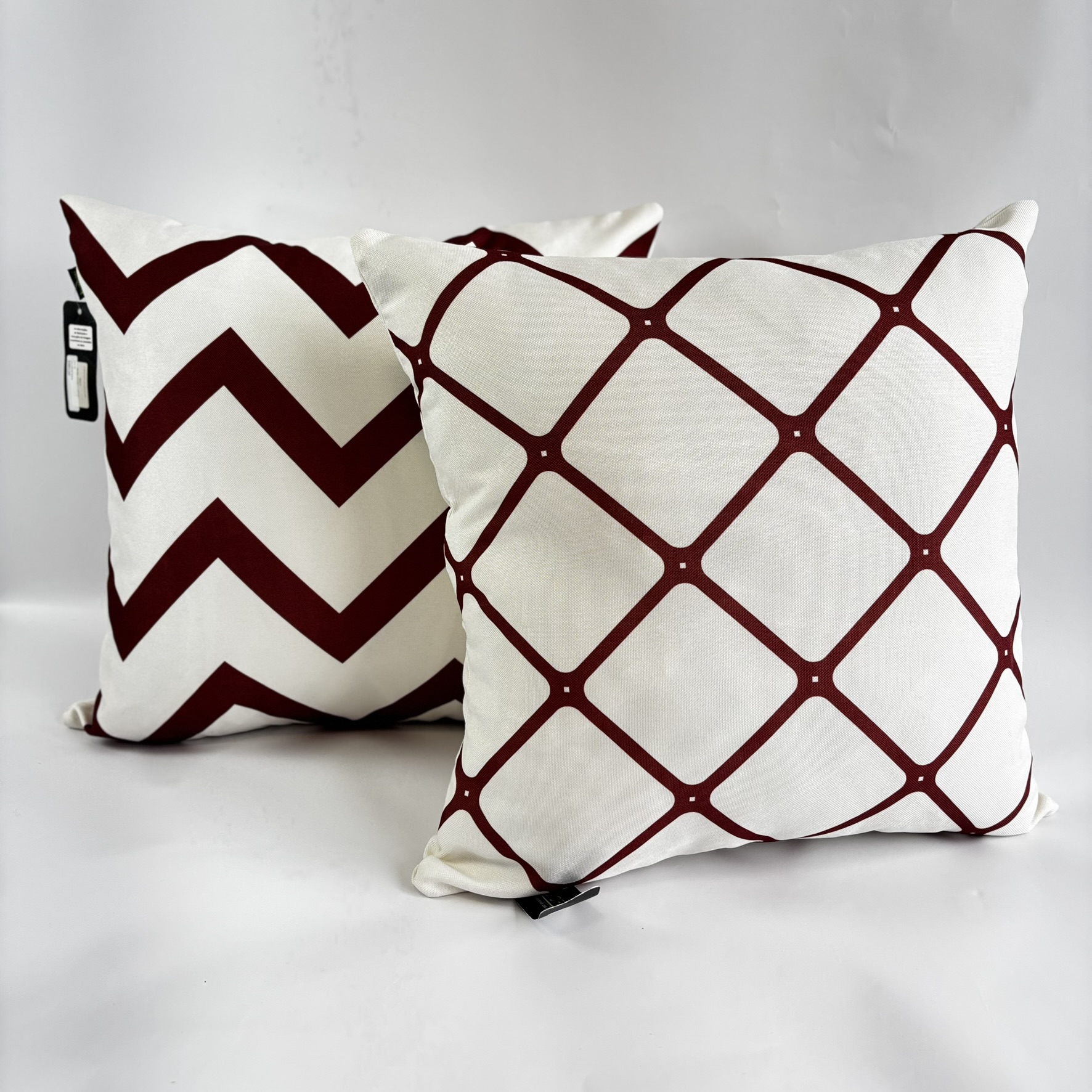 CAPA PARA ALMOFADA  50 X 50 CM ESTAMPADA BORDÔ