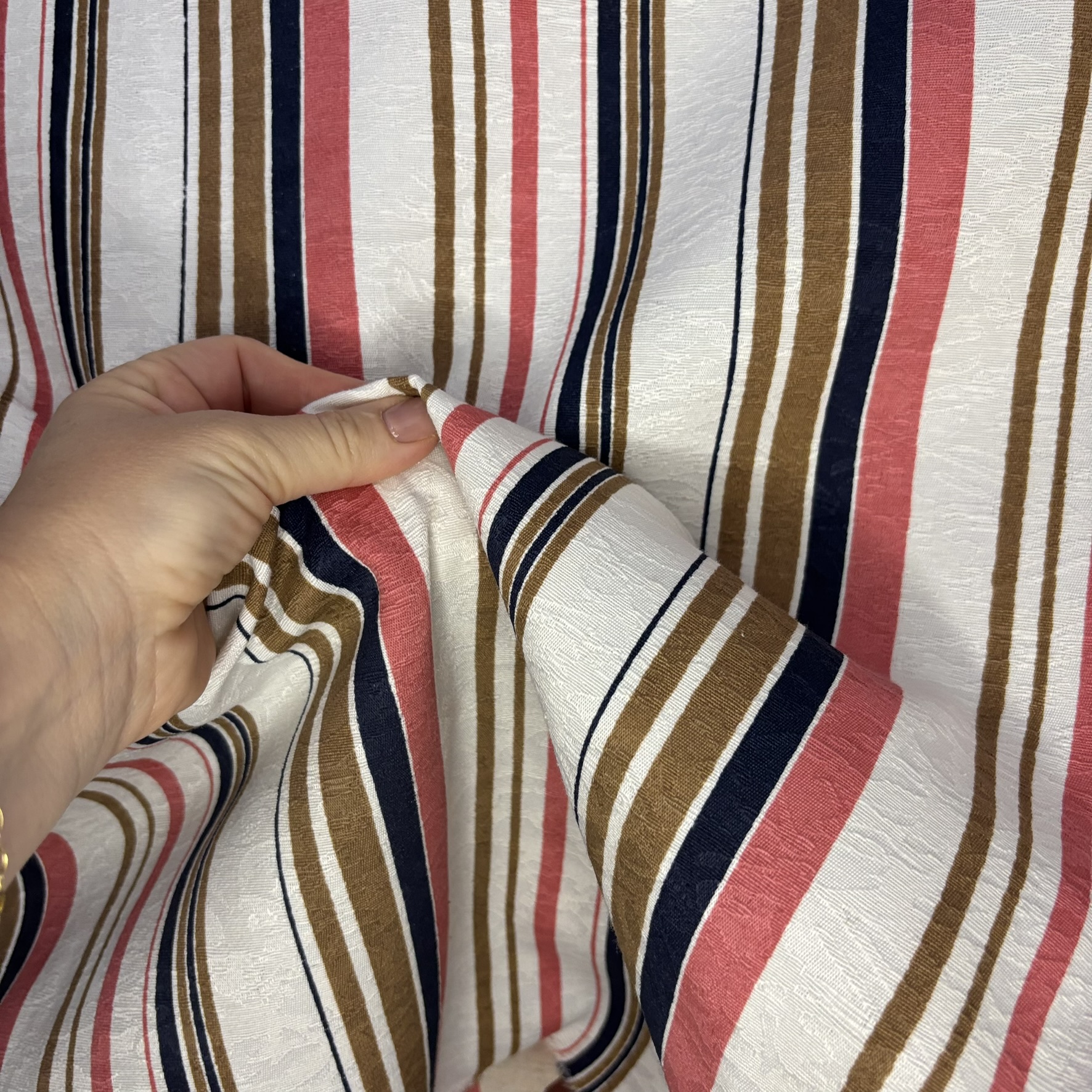 HOMEDECOR LISTRADO MARINHO E ROSA