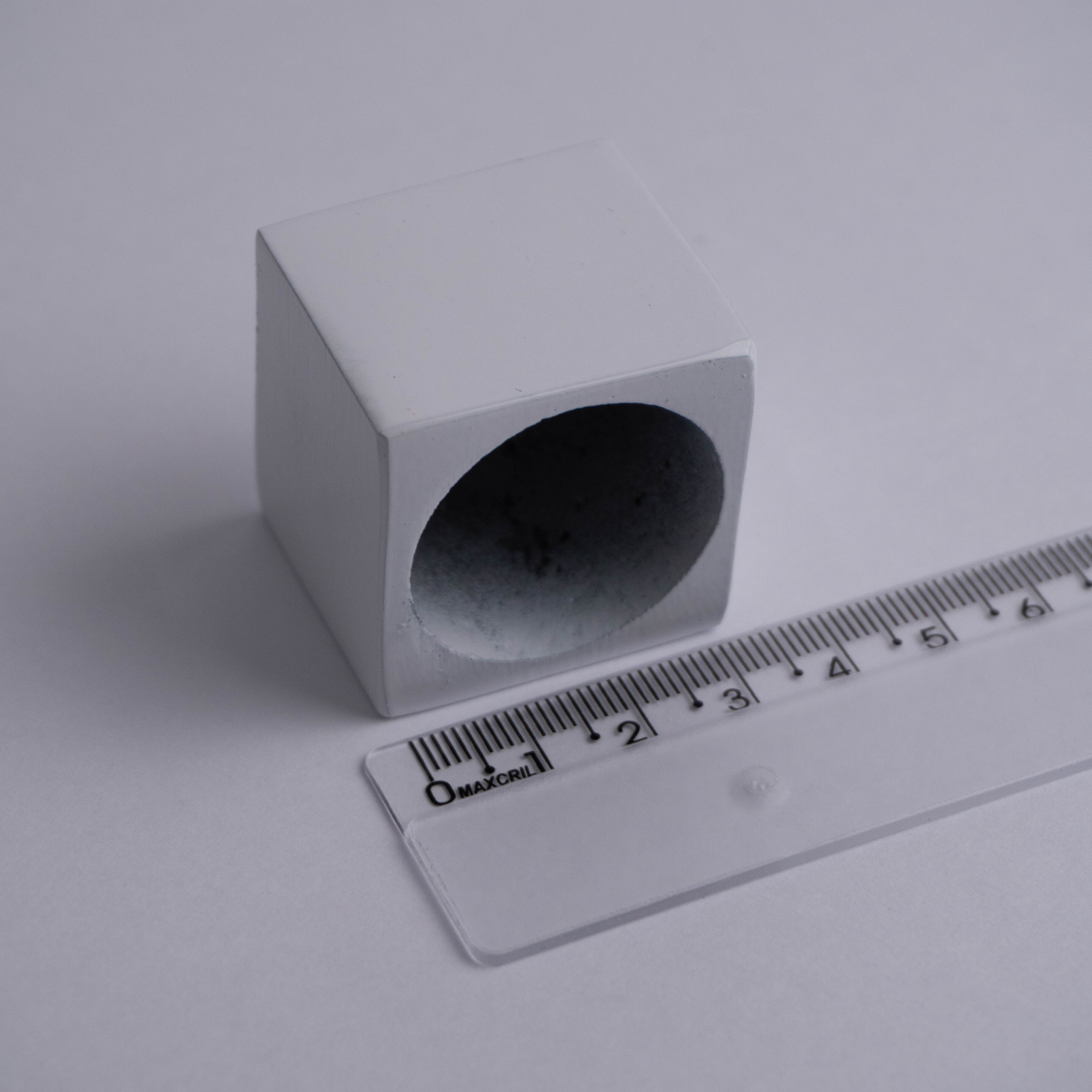 PONTEIRA PARA VARÃO DE  28mm TAMPA QUADRADA