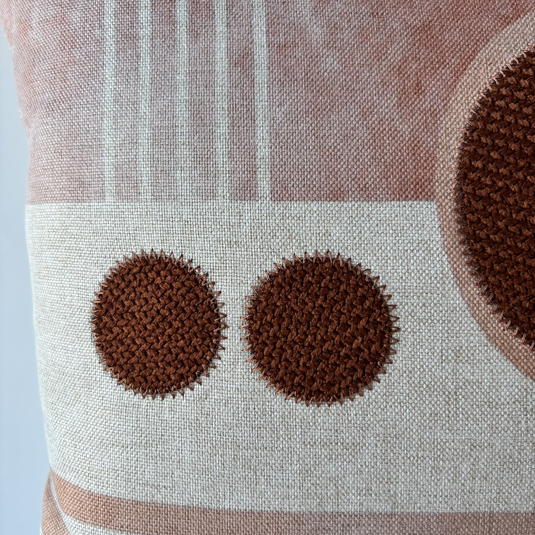 CAPA ALMOF GEOMETRICA 1 43X43 TERRA