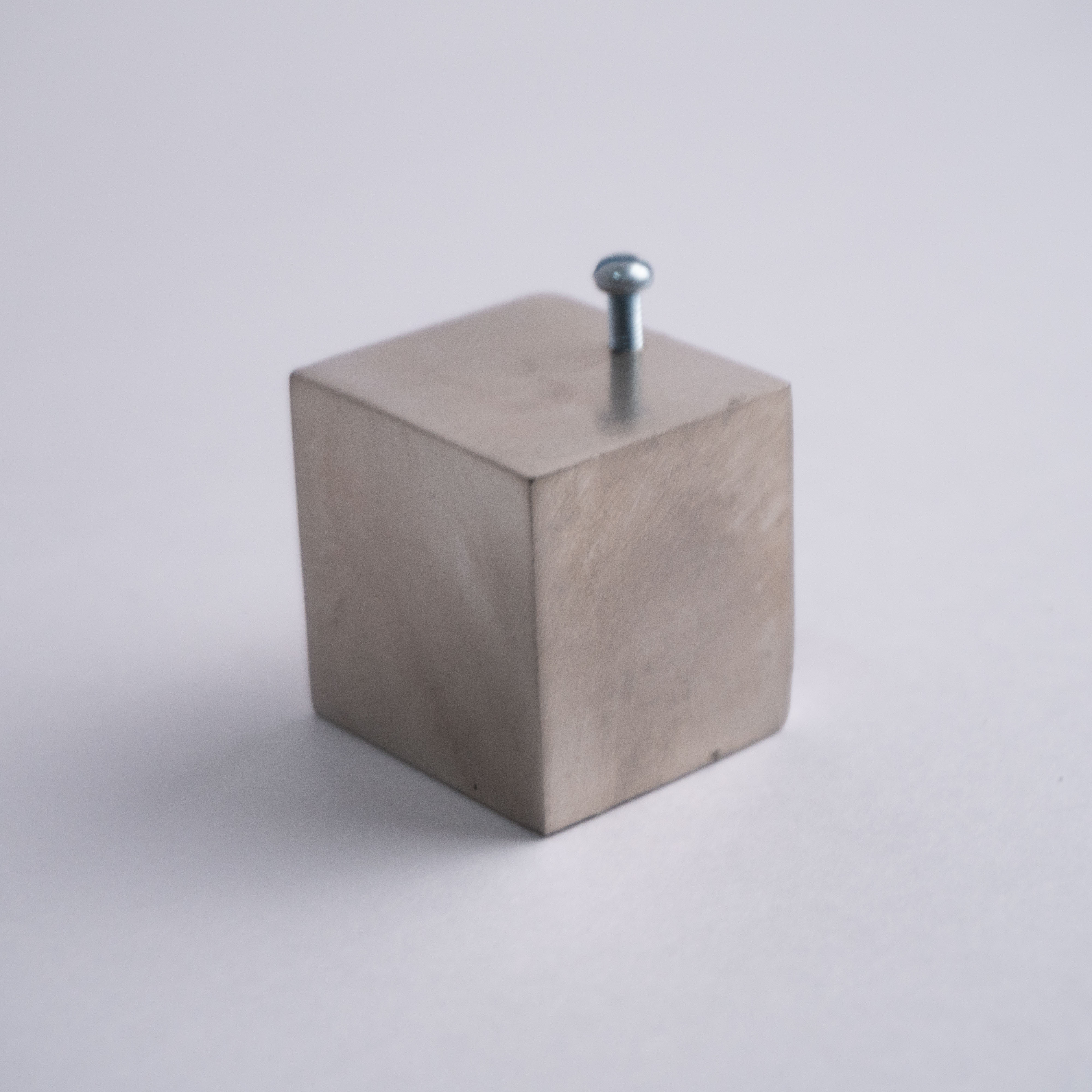 PONTEIRA PARA VARÃO DE  28mm TAMPA QUADRADA