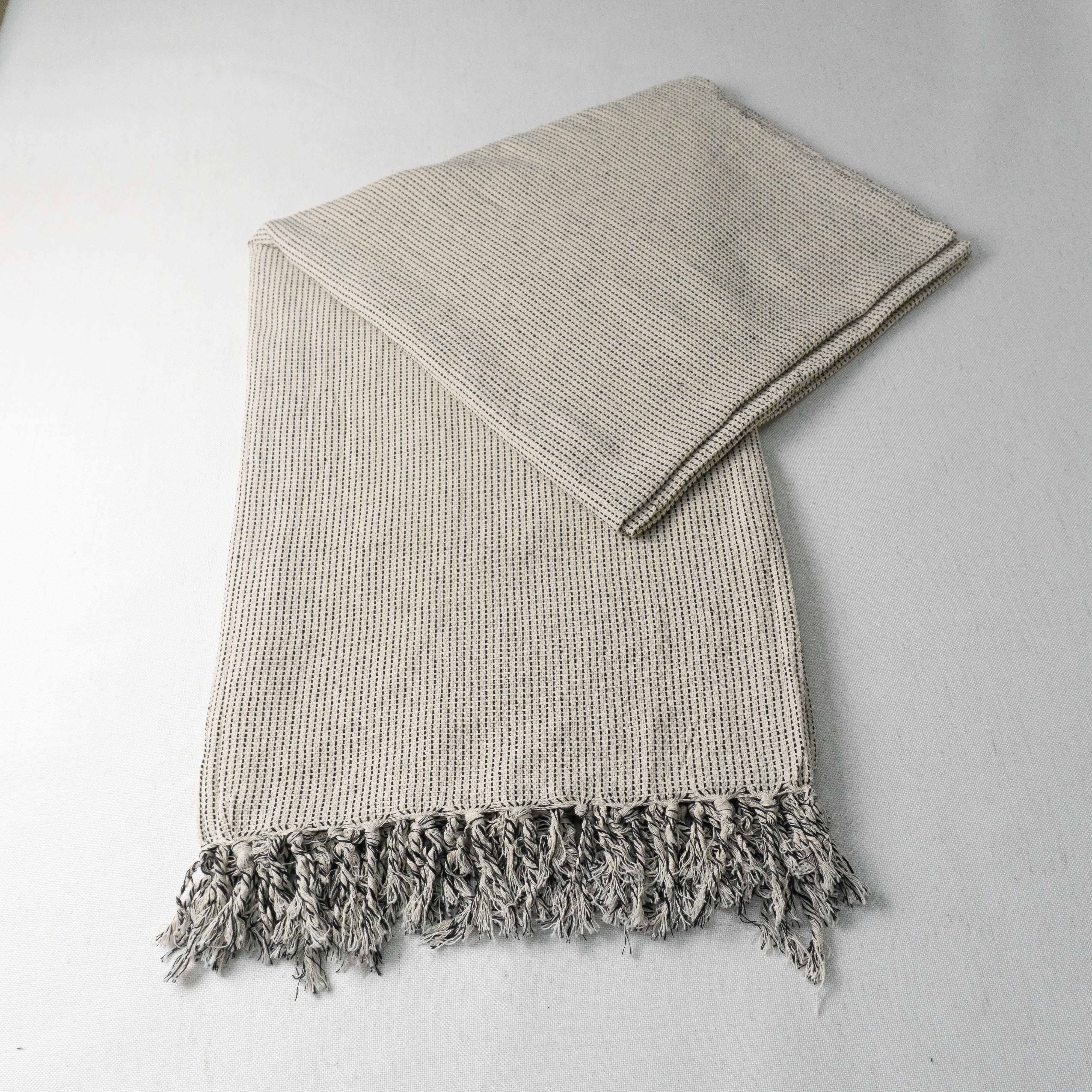 MANTA VENEZA 1,80X2,30 PONTILHADO PRETO