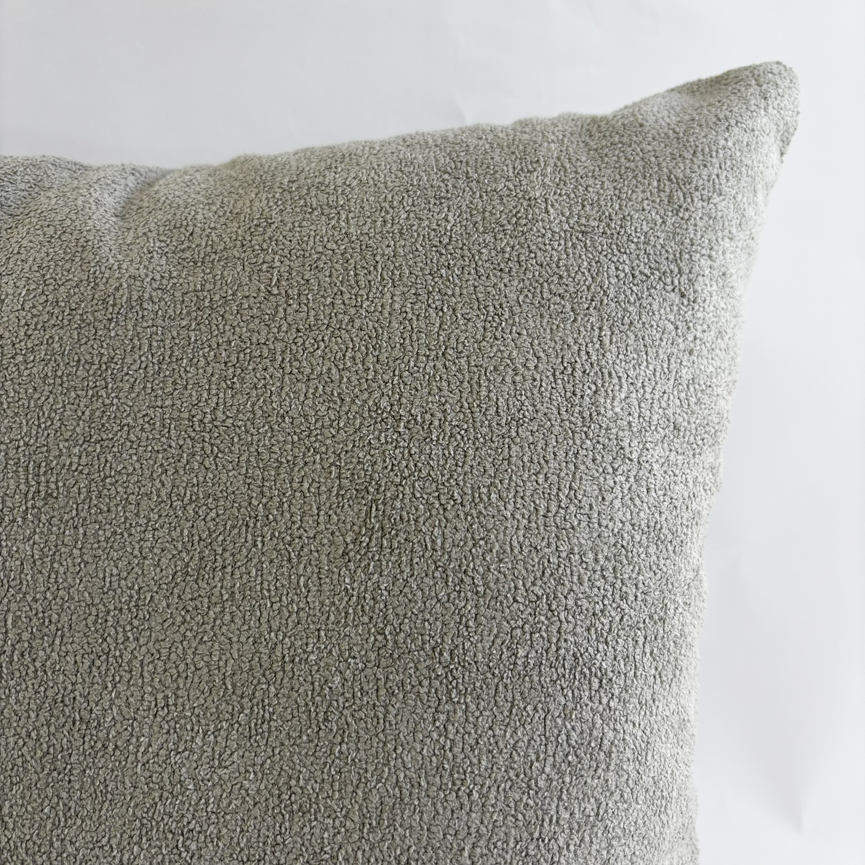 CAPA PARA ALMOFADA 50 X 50 CM  BOUCLÊ VERSAILES VERDE CLARO