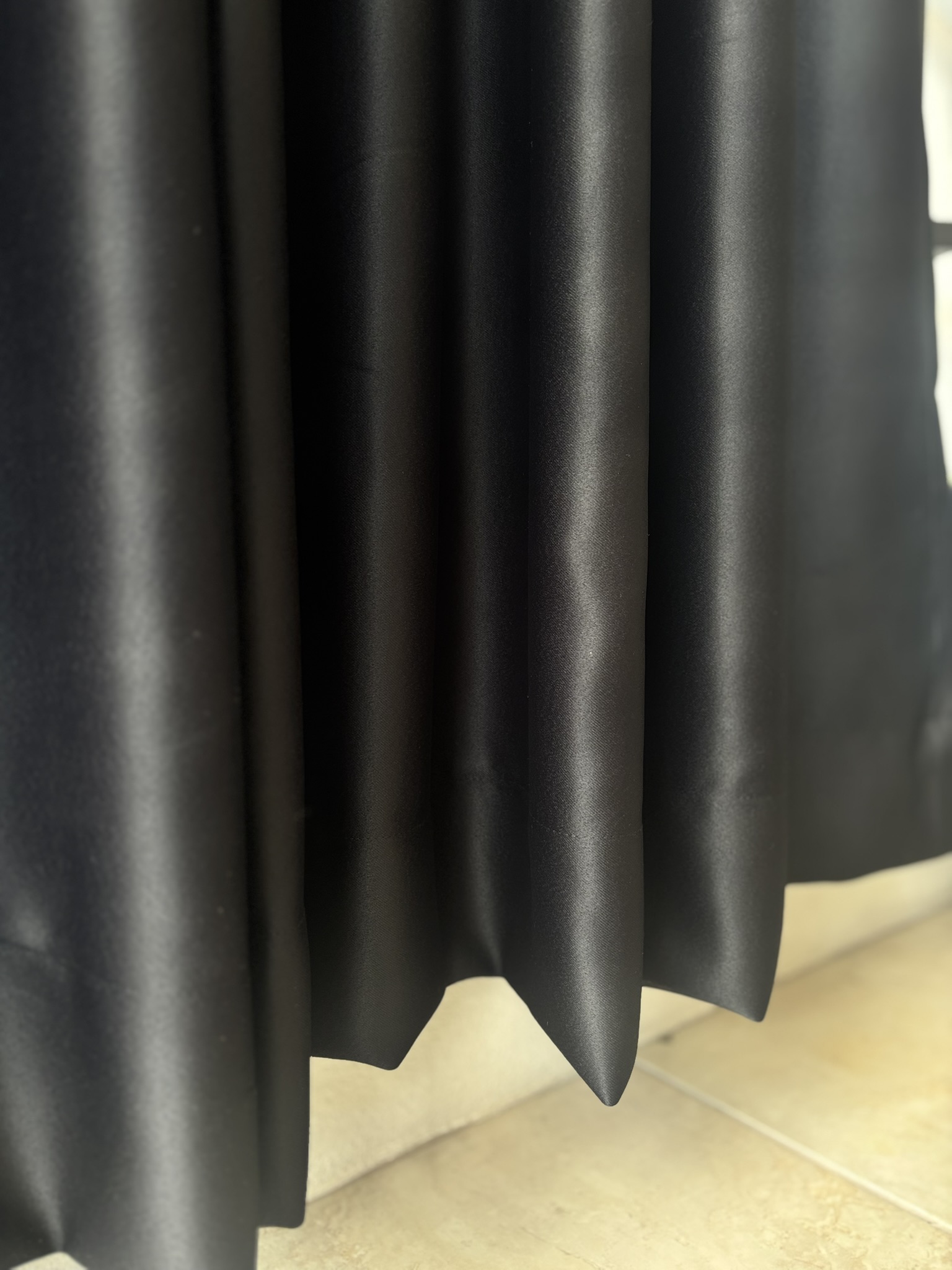 CORTINA C/ ILHOS BLACKOUT PRETO