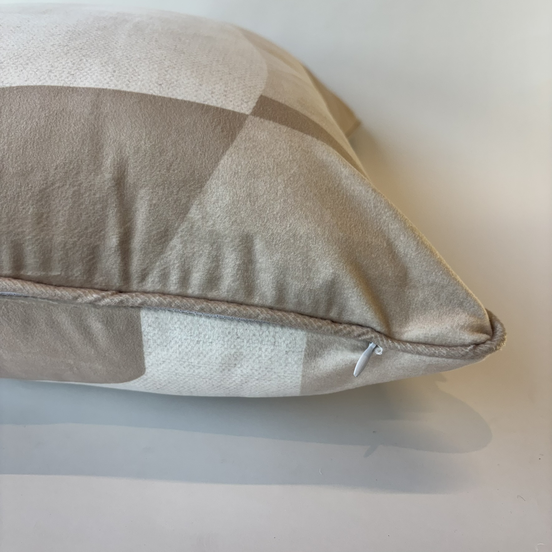 CAPA ALMOF LUXOR BEGE