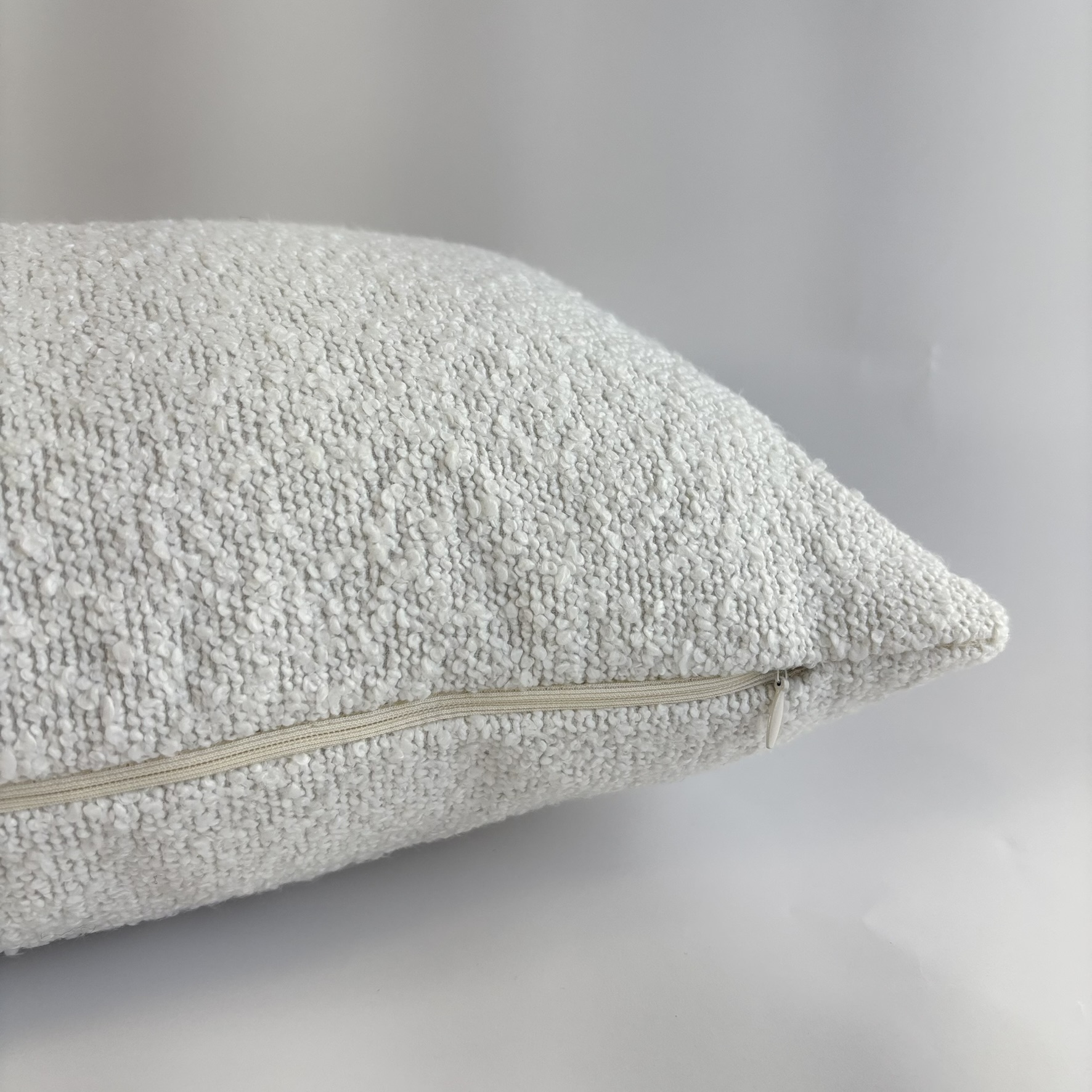 CAPA PARA ALMOFADA BAGUETE BOUCLE OFF WHITE