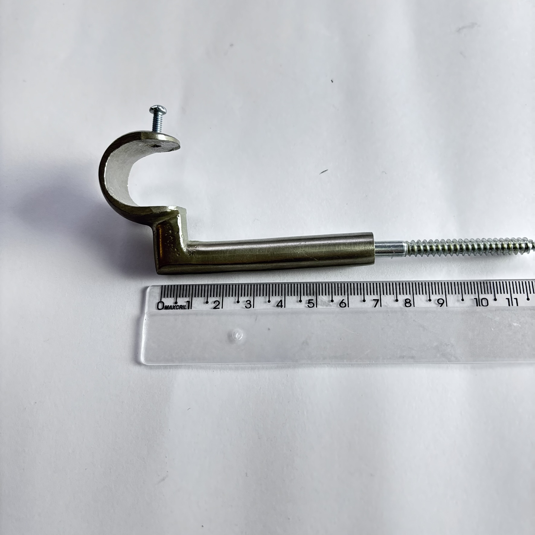 SUPORTE DE TETO PARA VARAO DE CORTINA COM  19mm  ILHOS - AÇO ESCOVADO