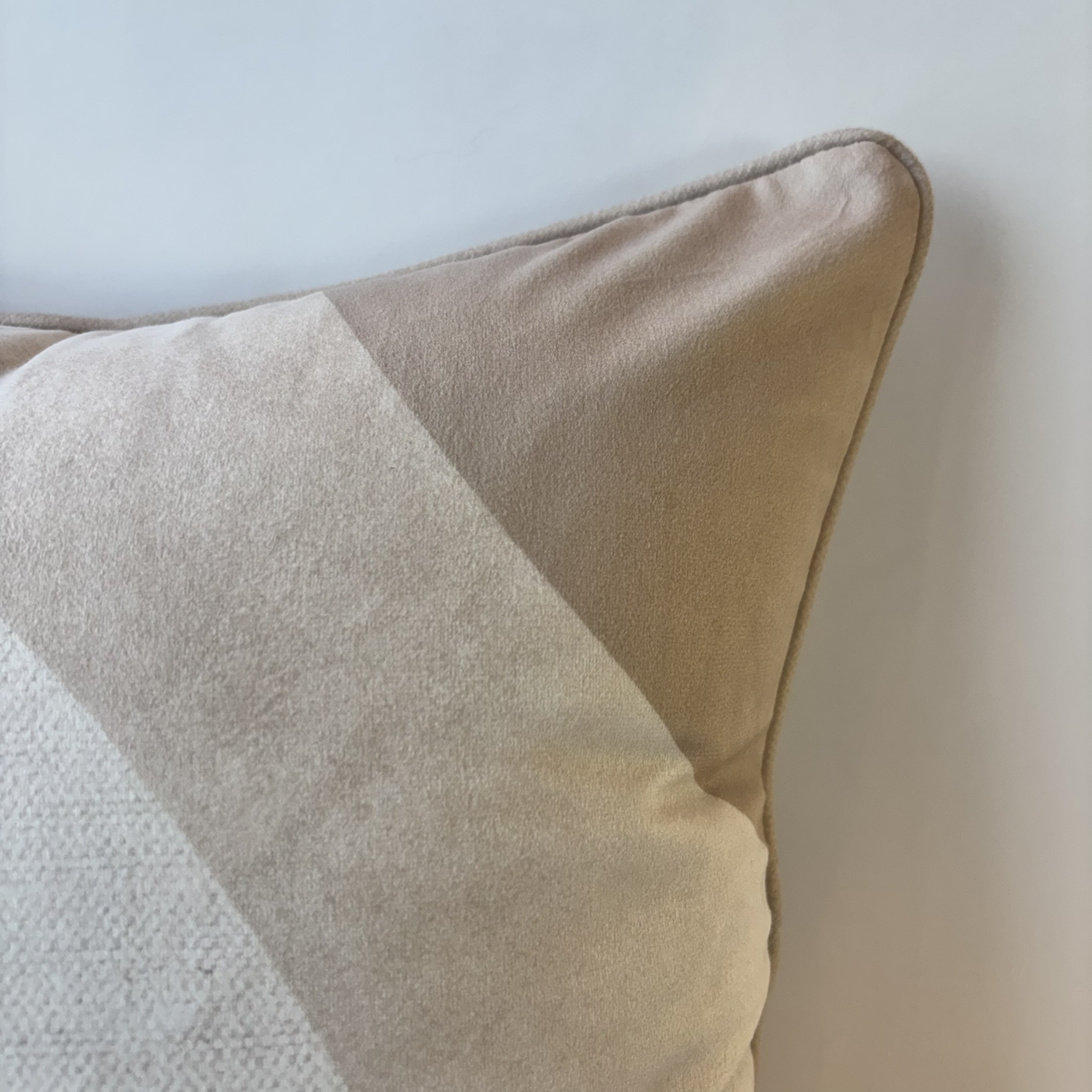 CAPA ALMOF LUXOR BEGE